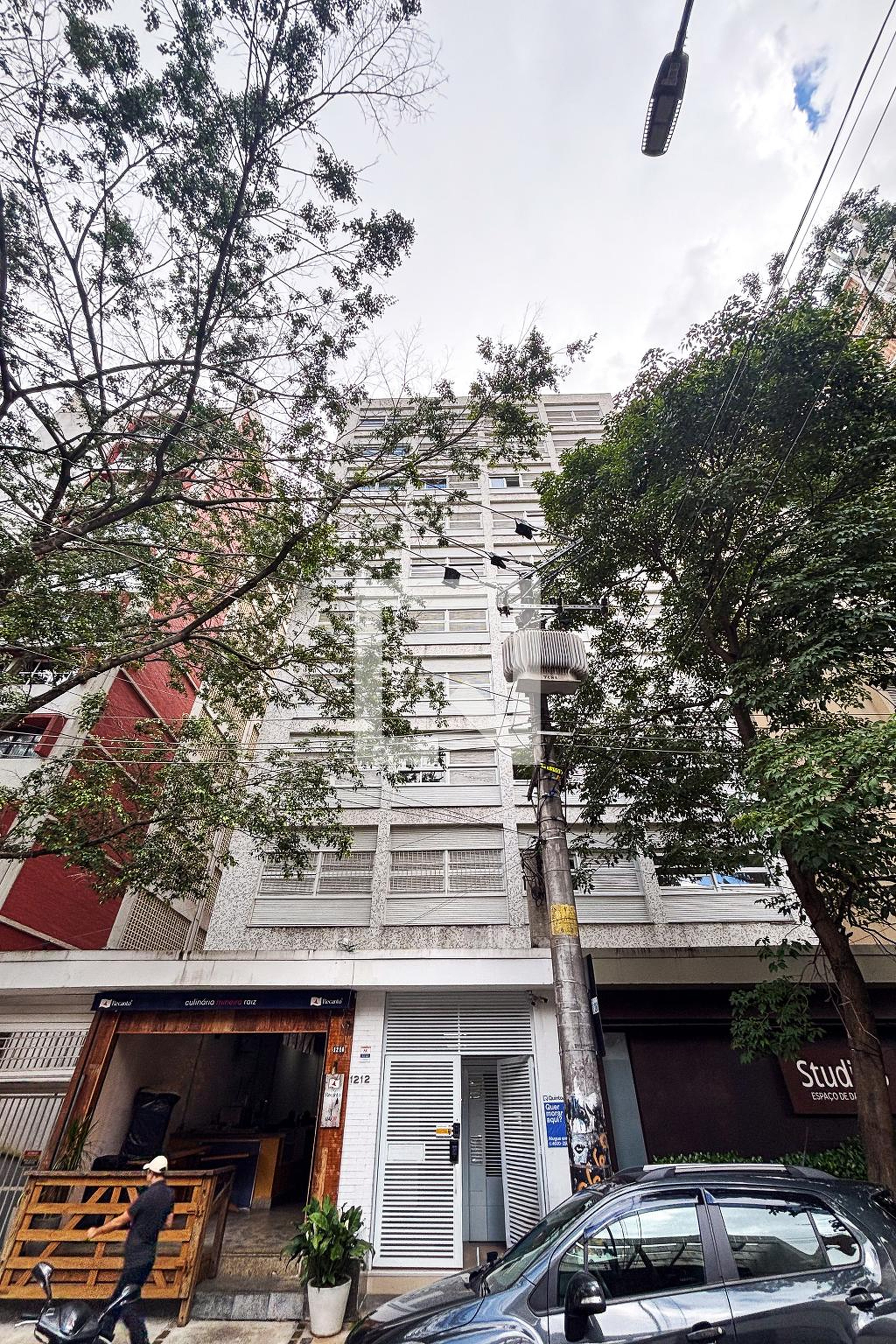 fachada do predio Condomínio Cacique