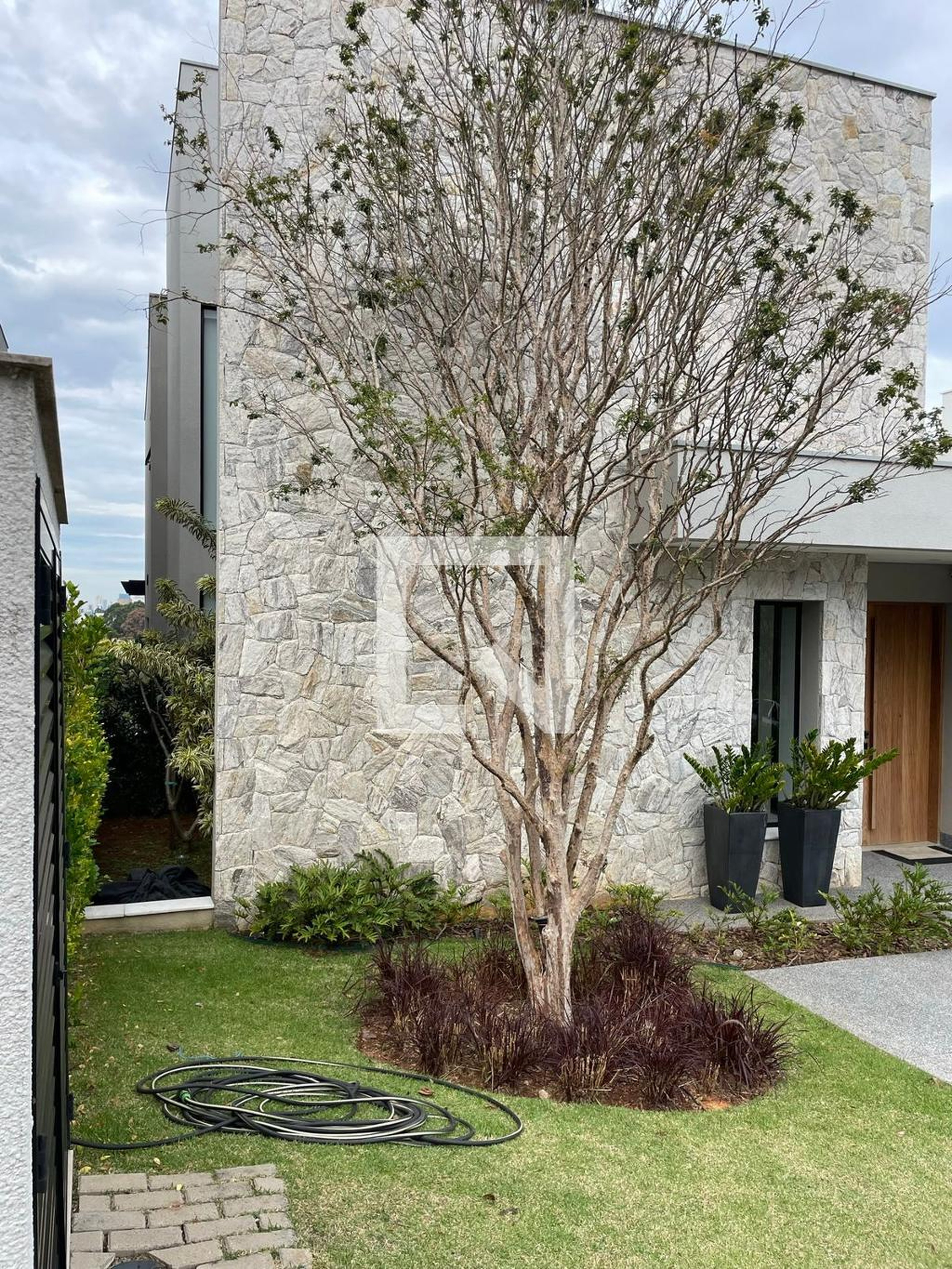 Fachada Condomínio em Alameda das Quaresmeiras, 287