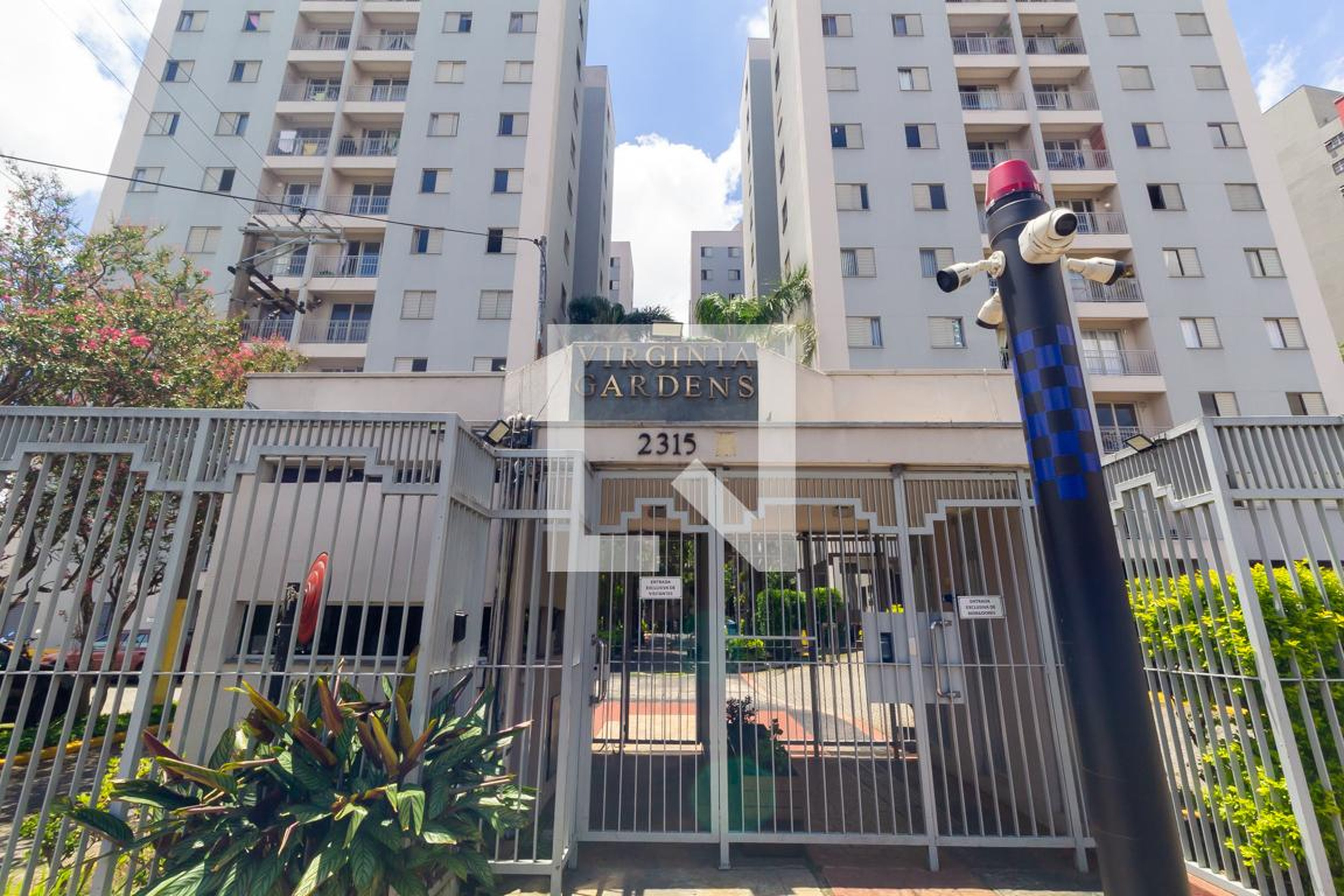 Fachada Residencial Virgínia Gardens