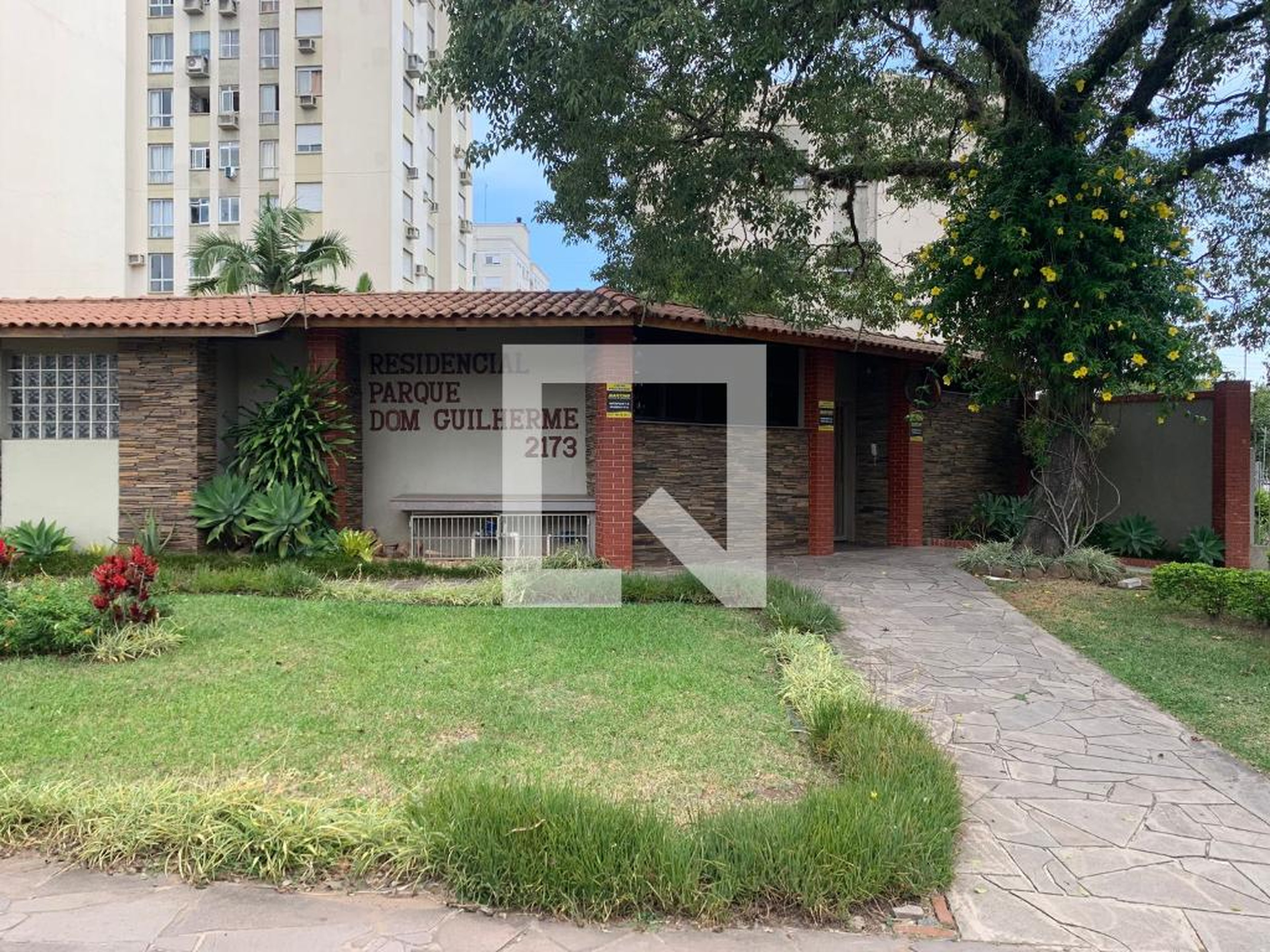 Fachada Condomínio Parque Residencial Dom Guilherme