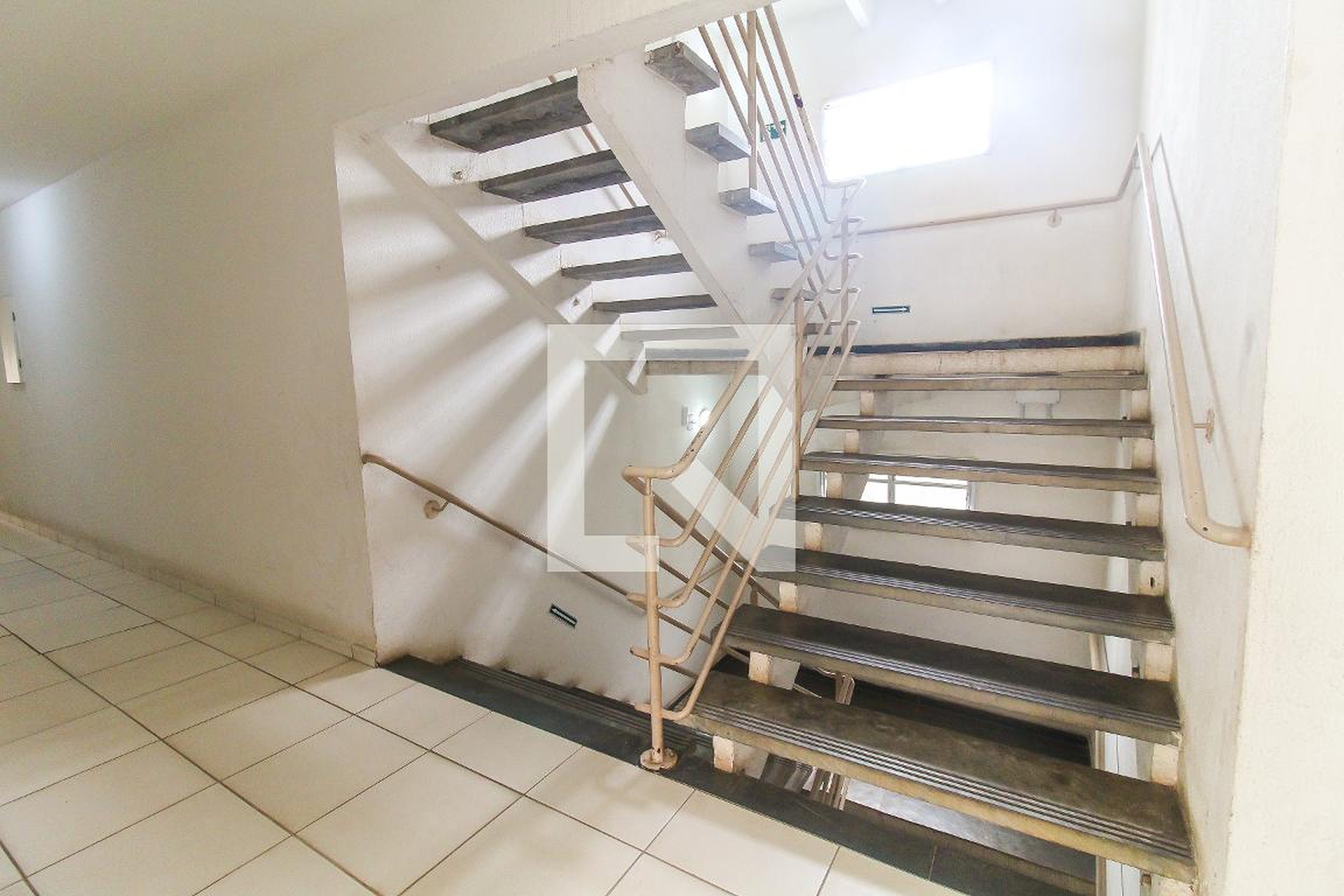 Hall - Praça do Sol