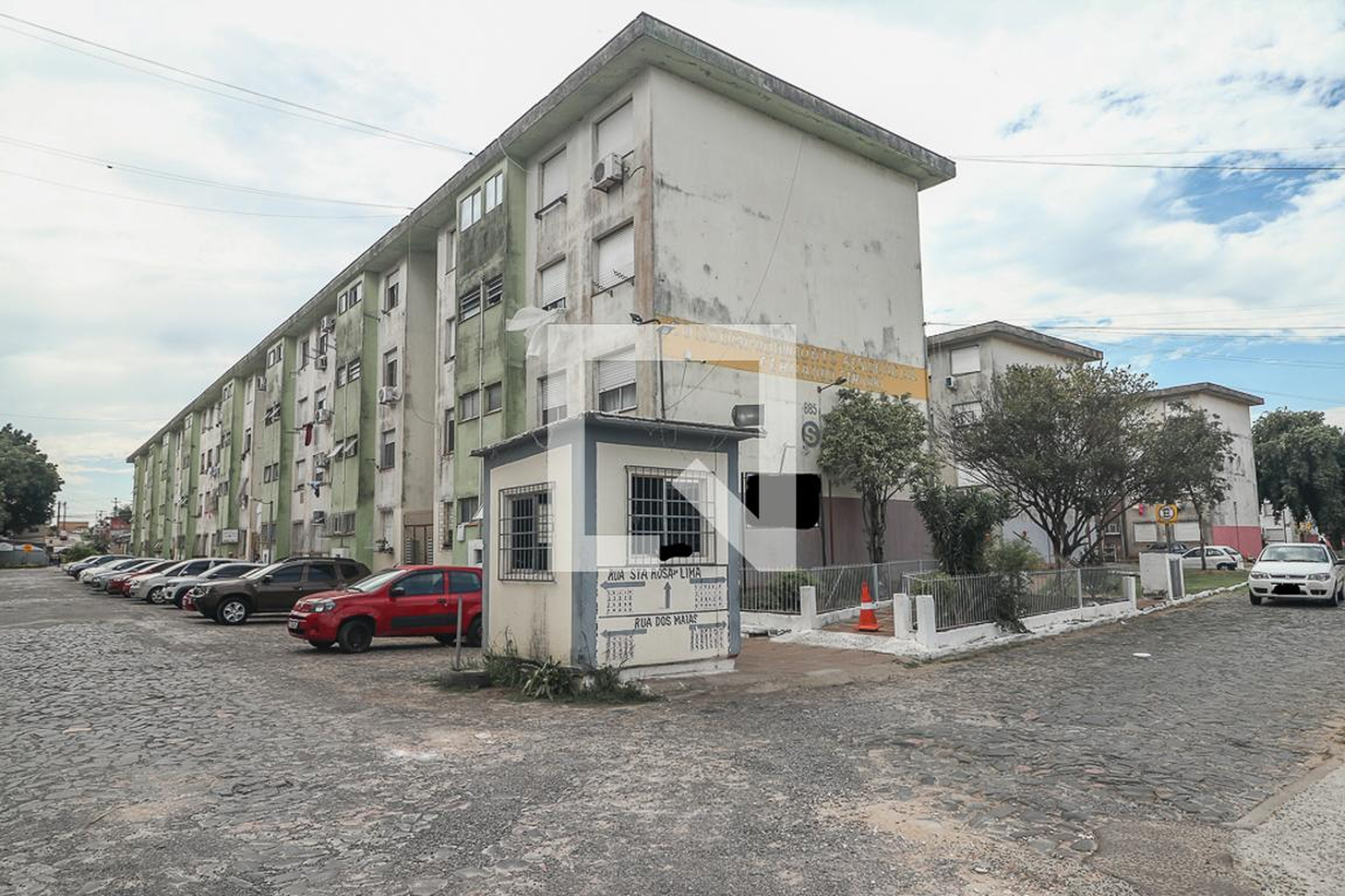 Fachada Condomínio em Rua dos Maias, 905