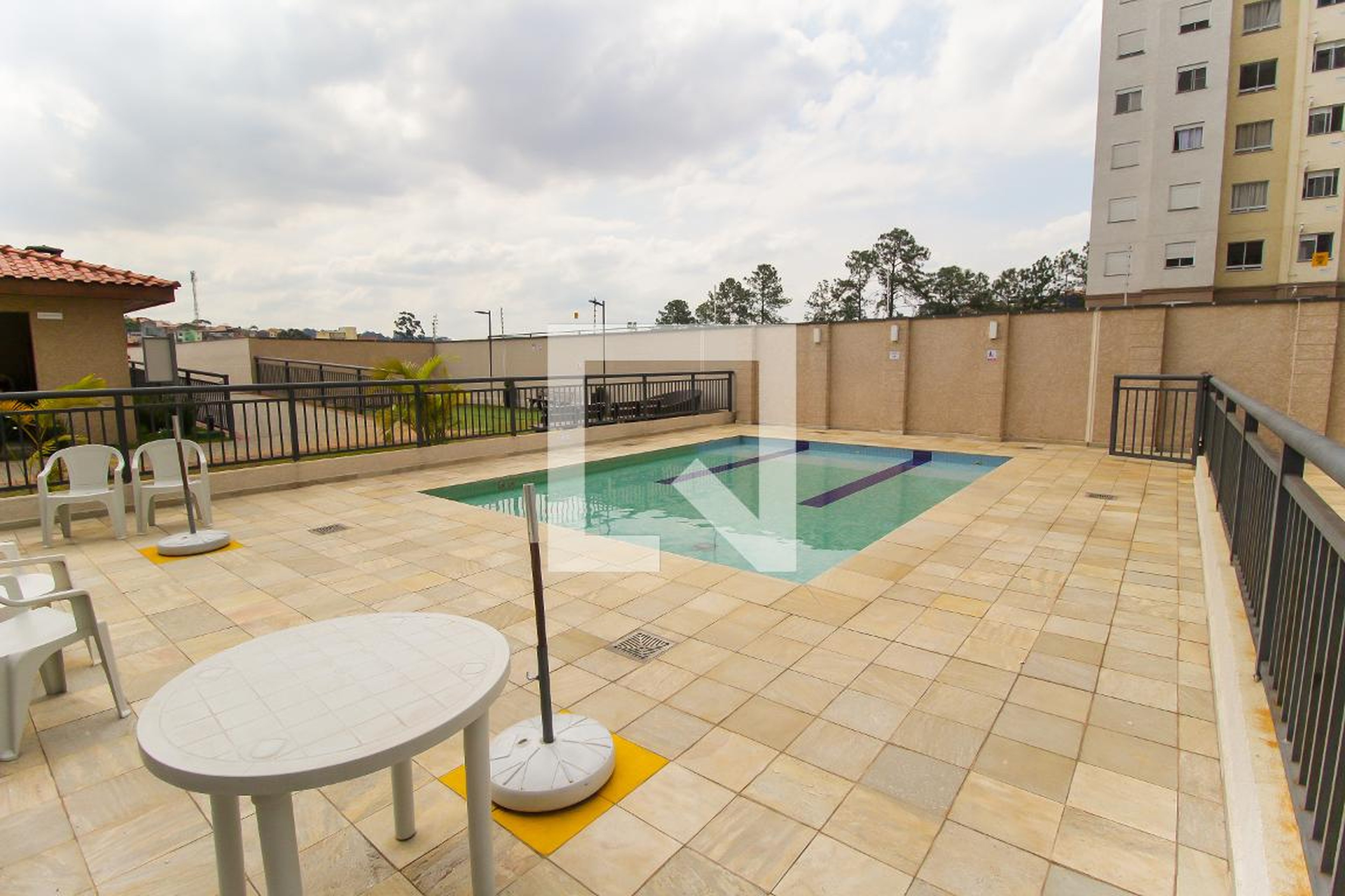 Piscina - Dez Cerejeira