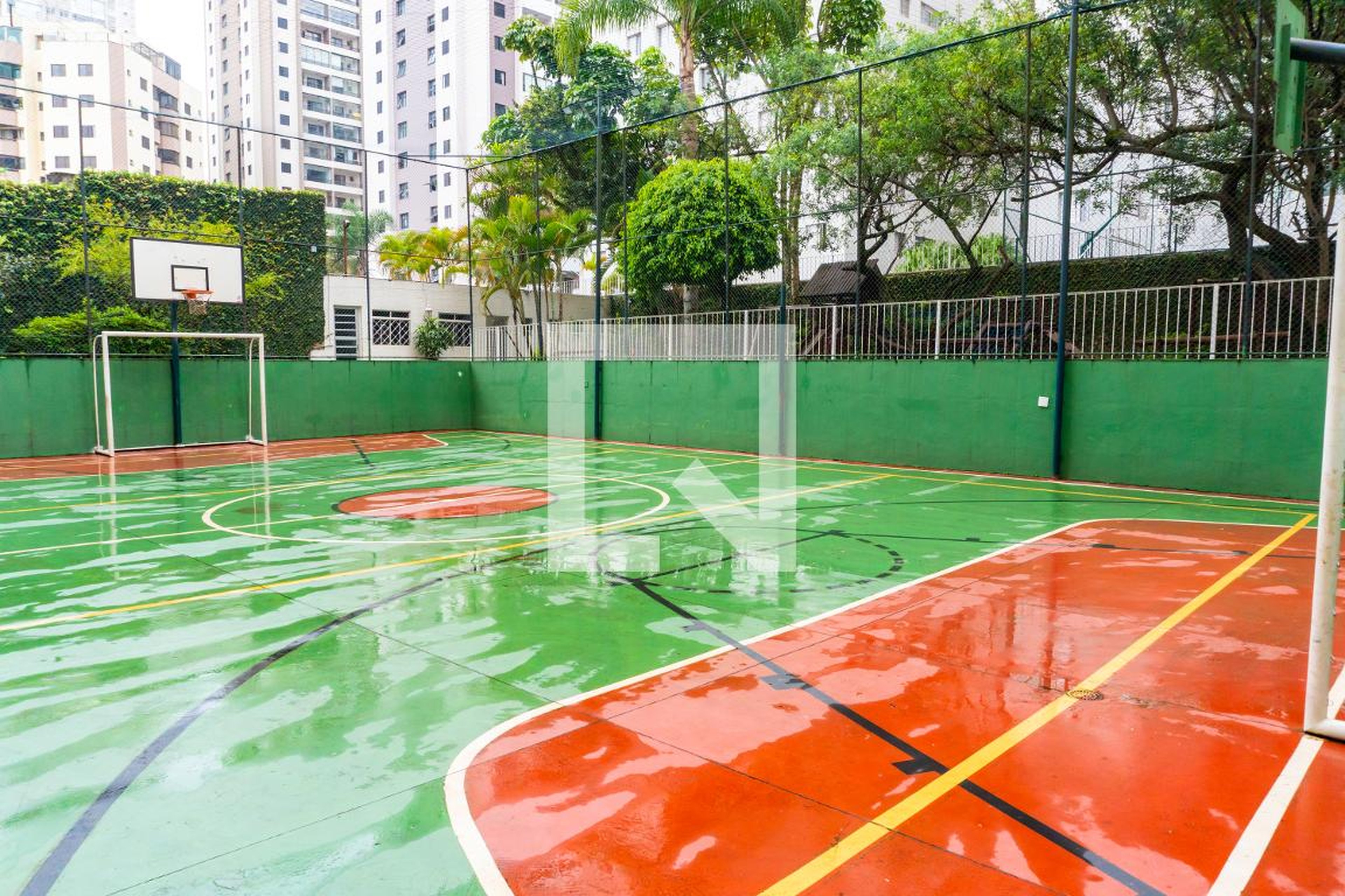 Quadra Esportiva - Edifício Parc Saint Bernard e Parc Saint Michel