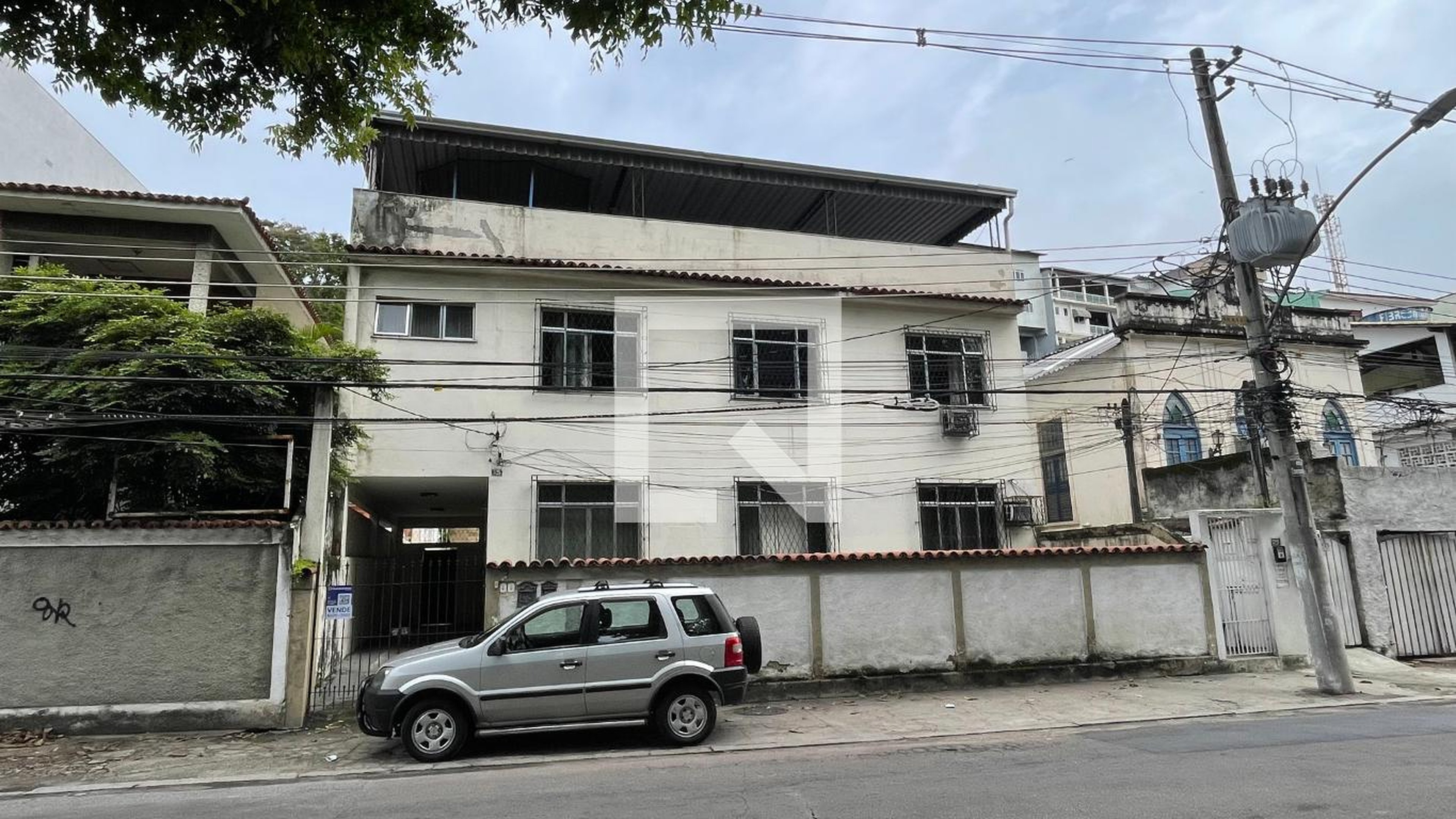 Fachada Condomínio em Rua Comendador Bastos, 525