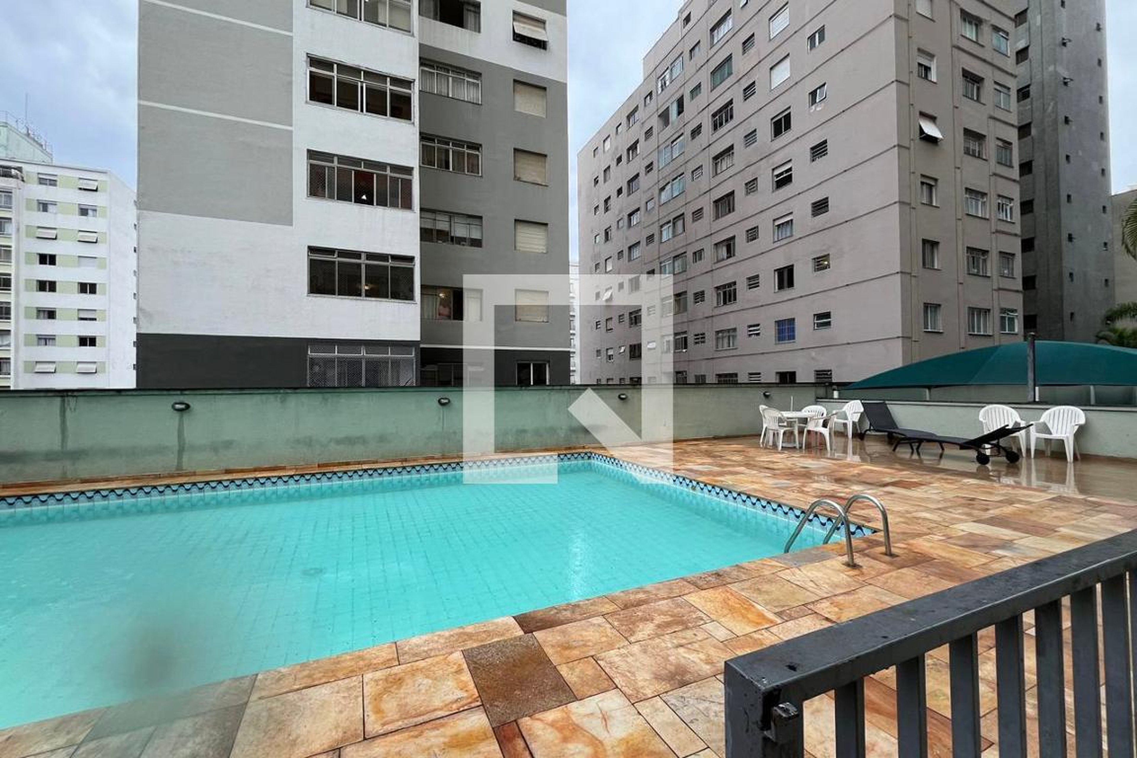 Piscina - Edifício Residencial Double Tree Park