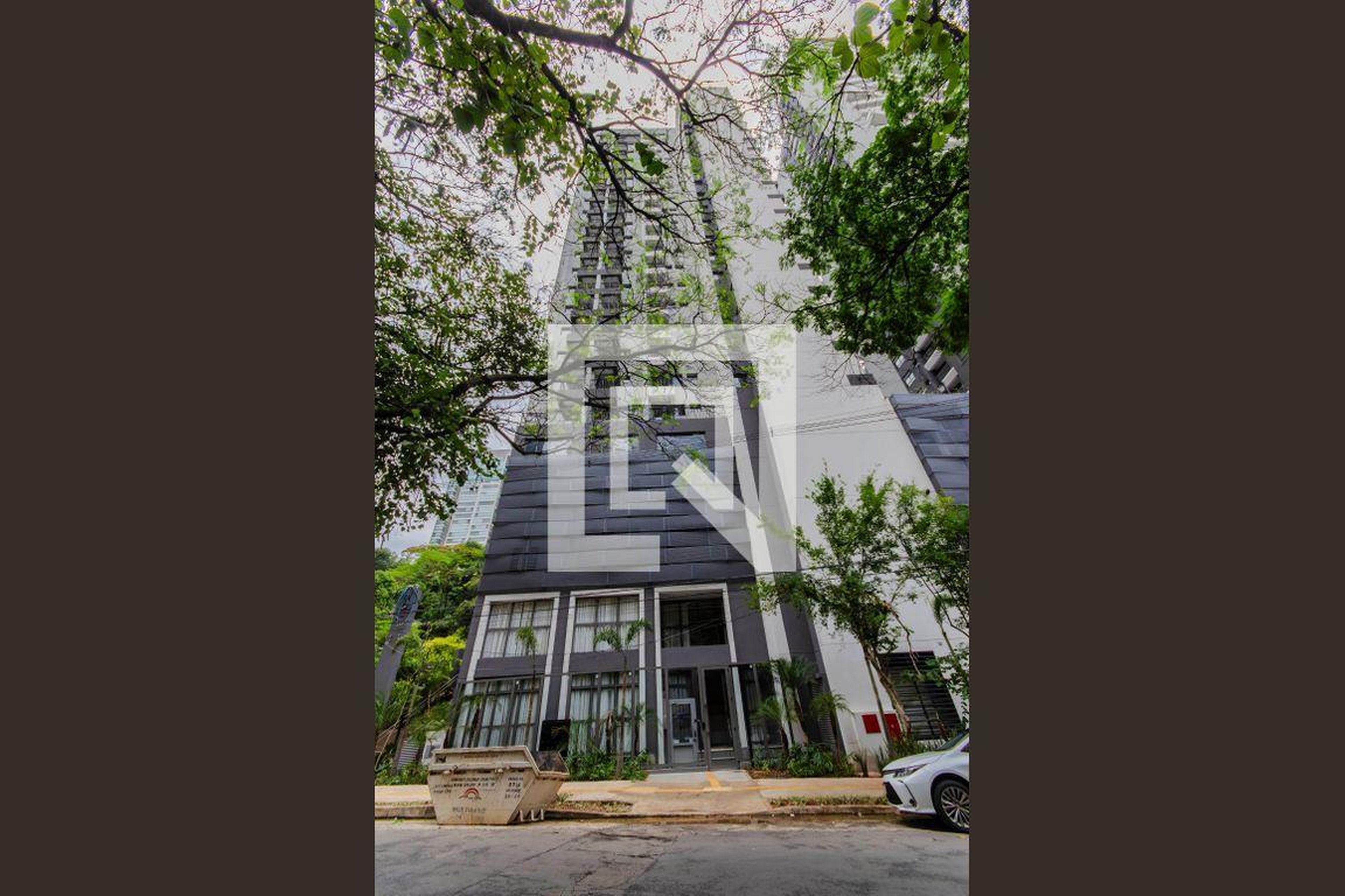 Fachada Condomínio em Avenida Armando Ferrentini, 254