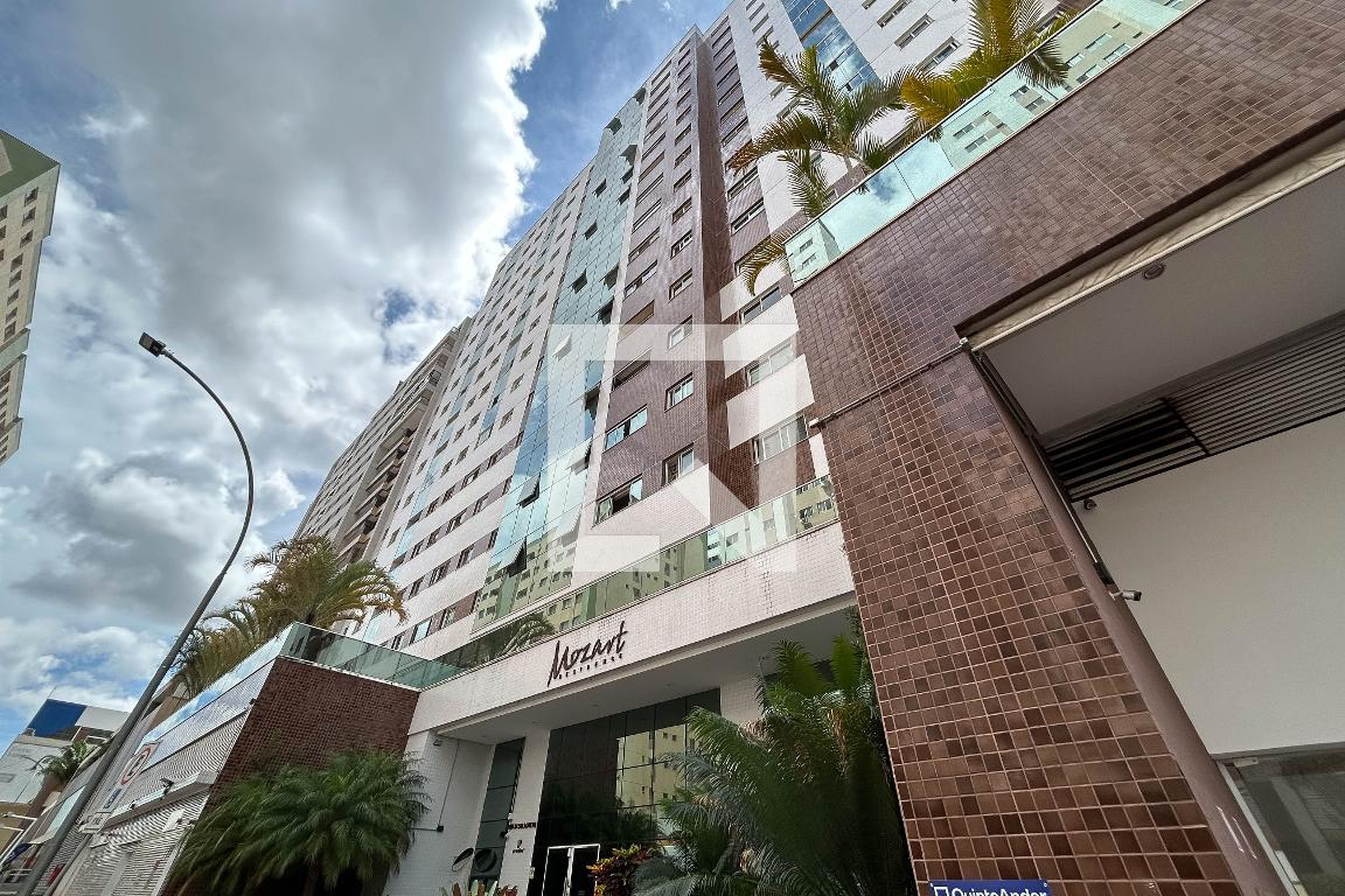 Fachada Condomínio em Rua 31 Norte, 1