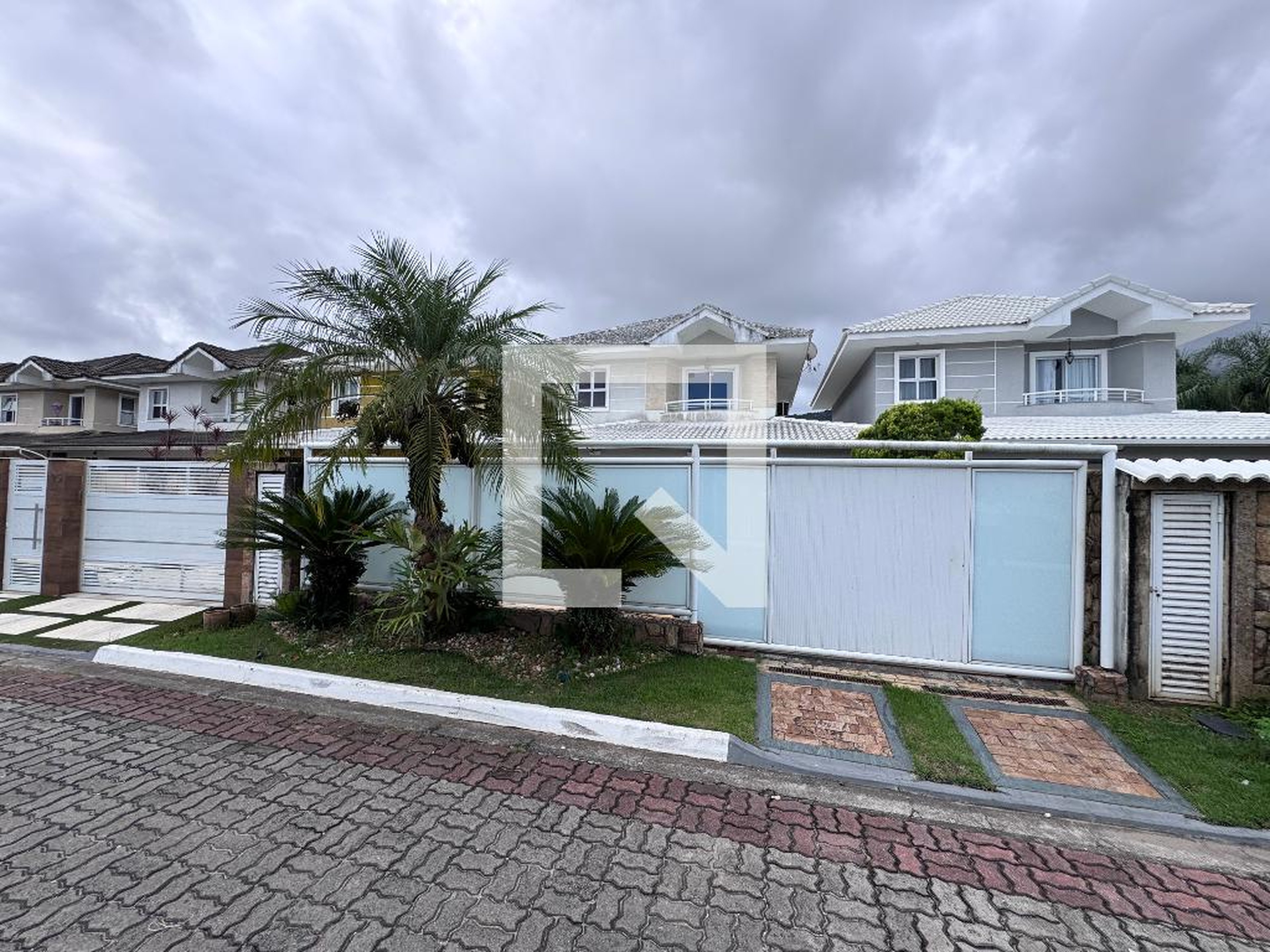 Fachada Condomínio El Camino Real