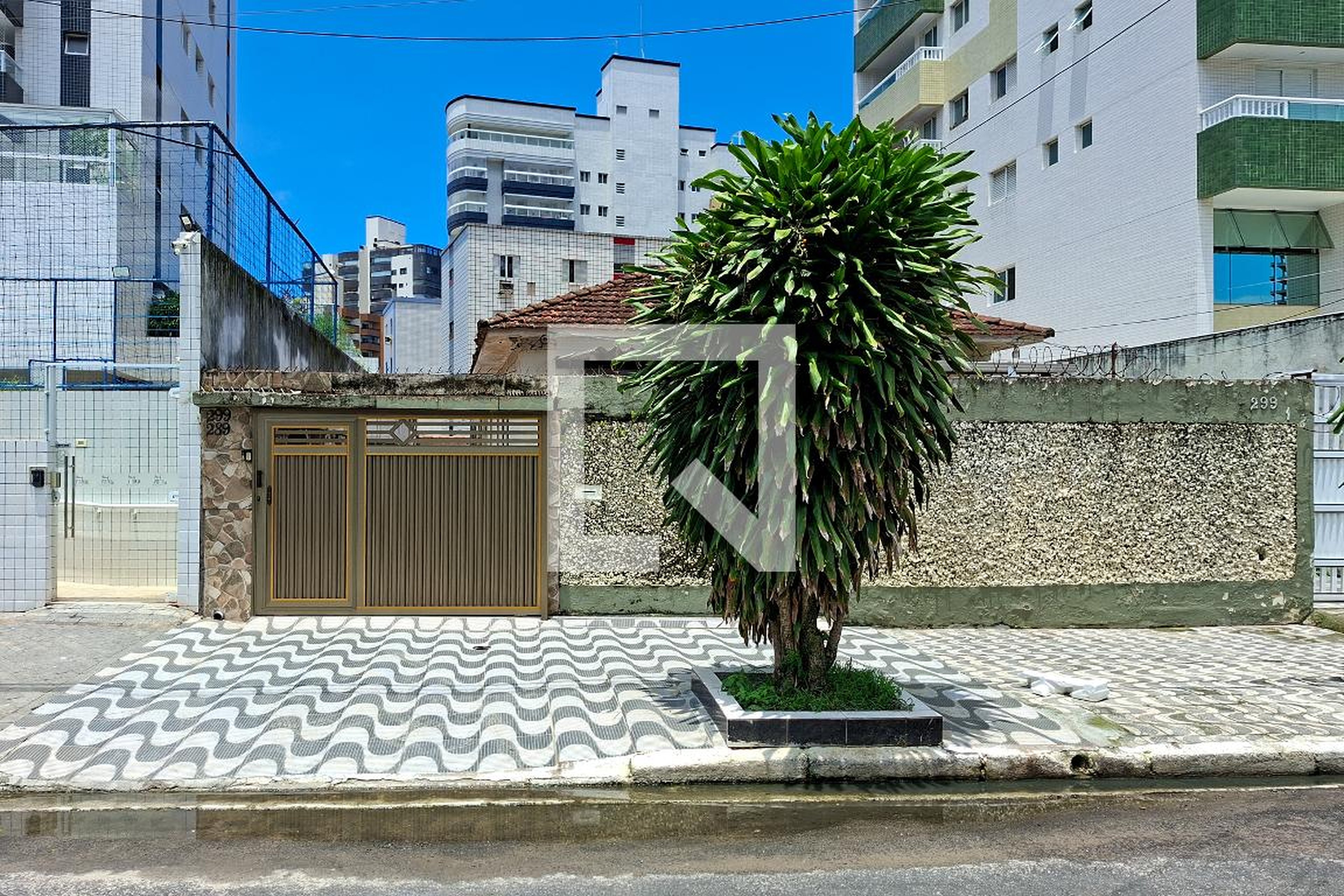 Fachada Condomínio em Rua Leme, 299