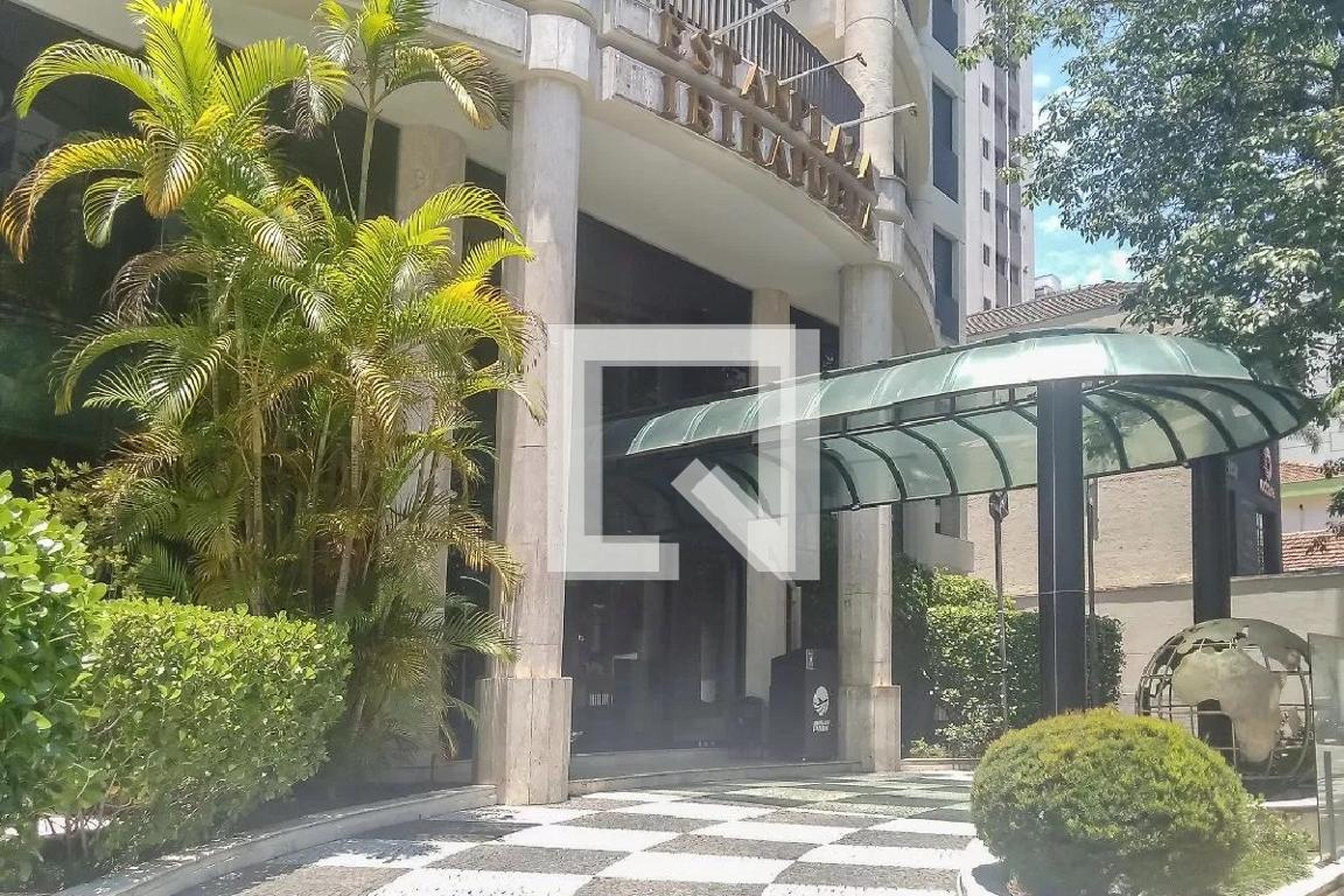 Fachada Condomínio Estanplaza Ibirapuera