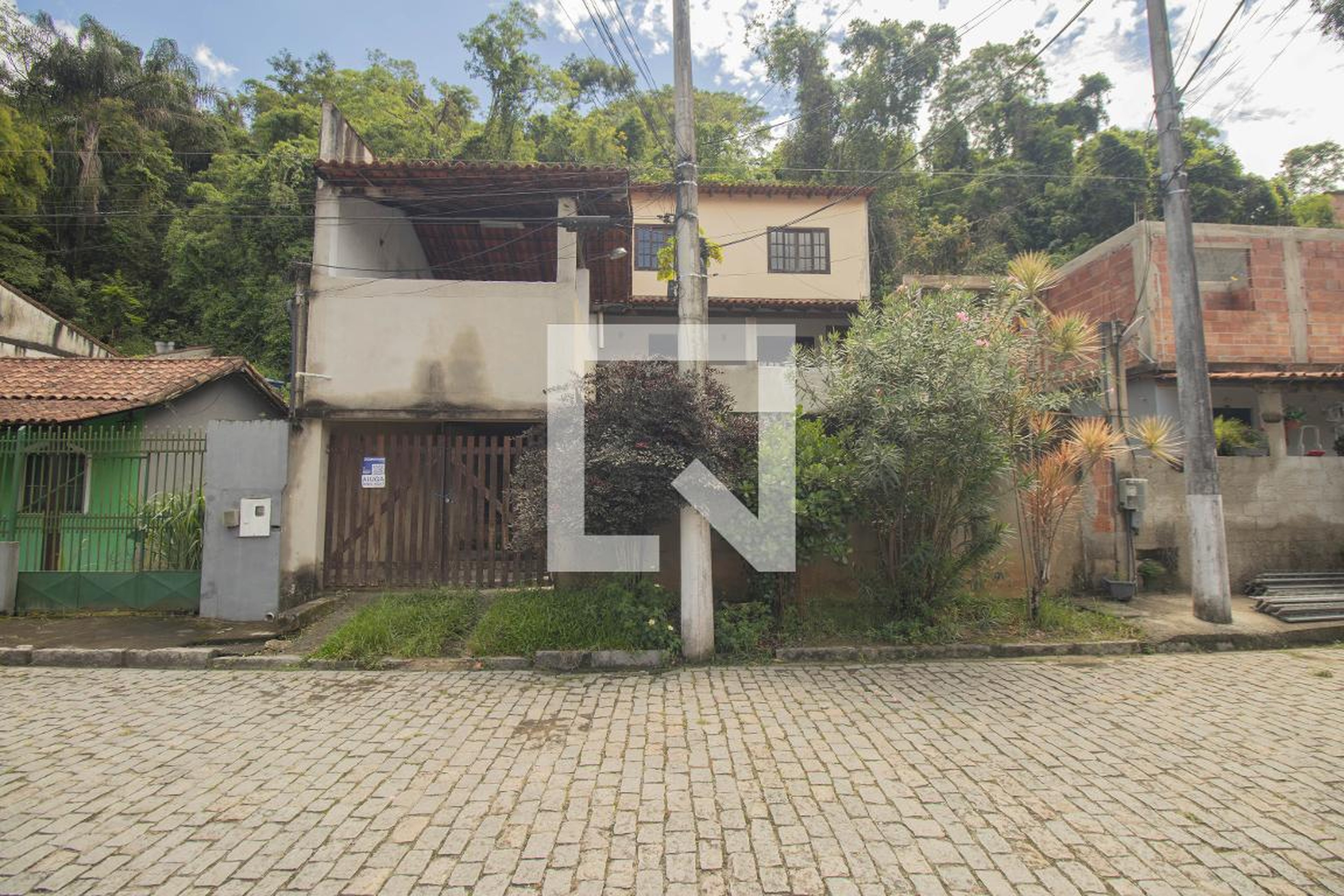 Fachada Condomínio em Rua Retiro da Saudade, 56