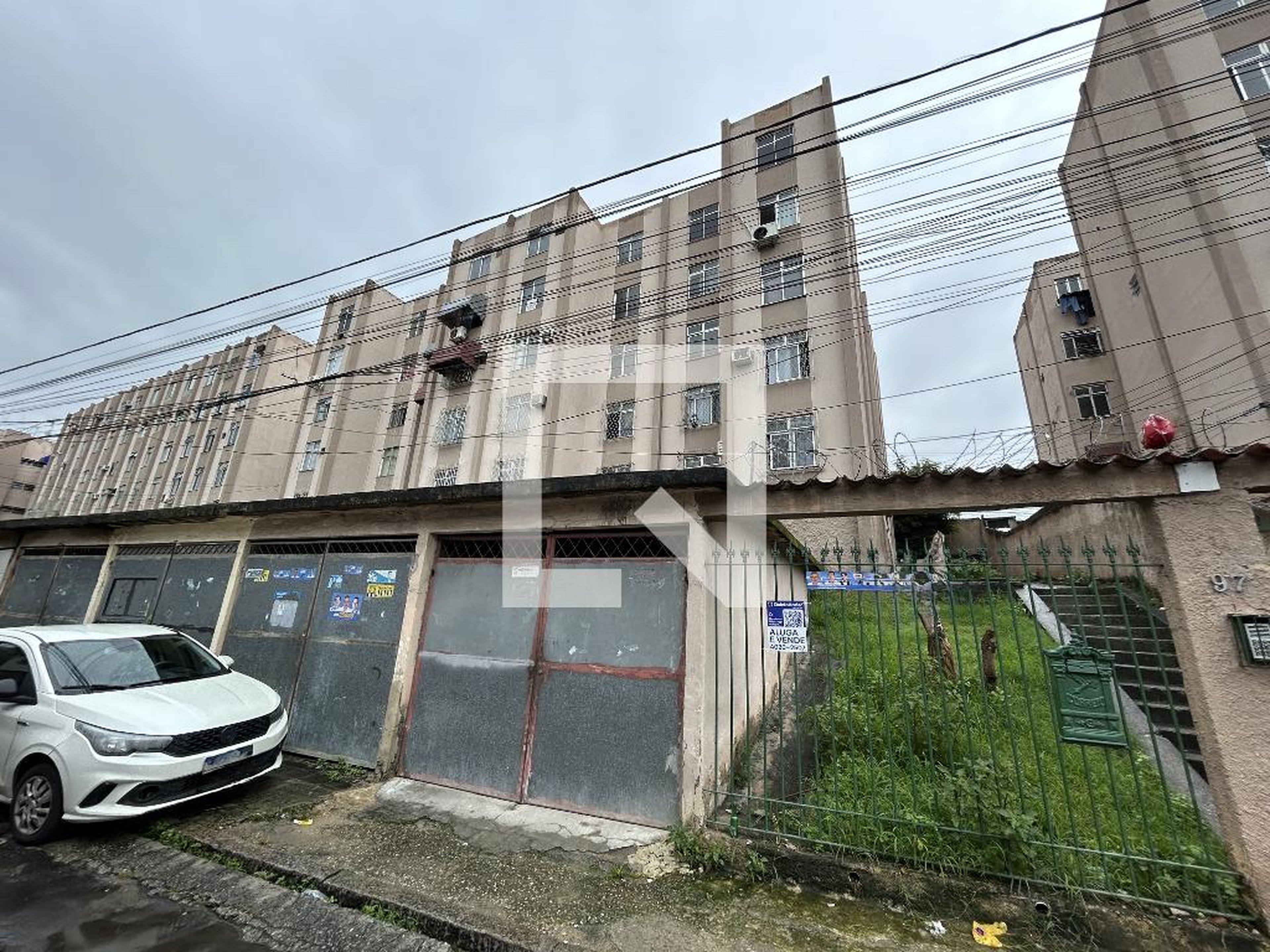 Fachada Condomínio em Rua Pinto Gomes, 97
