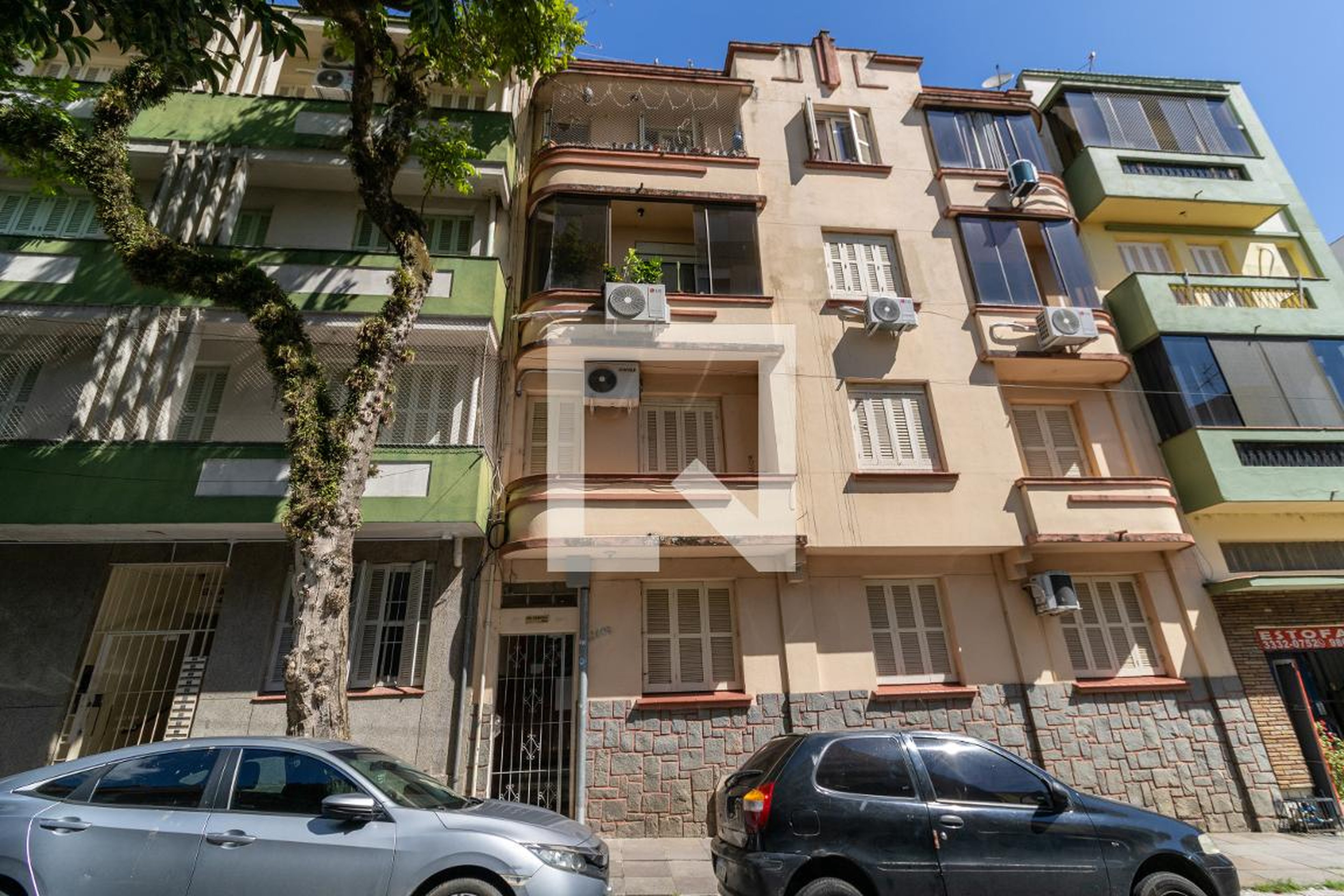 Fachada Condomínio em Rua Riachuelo, 403