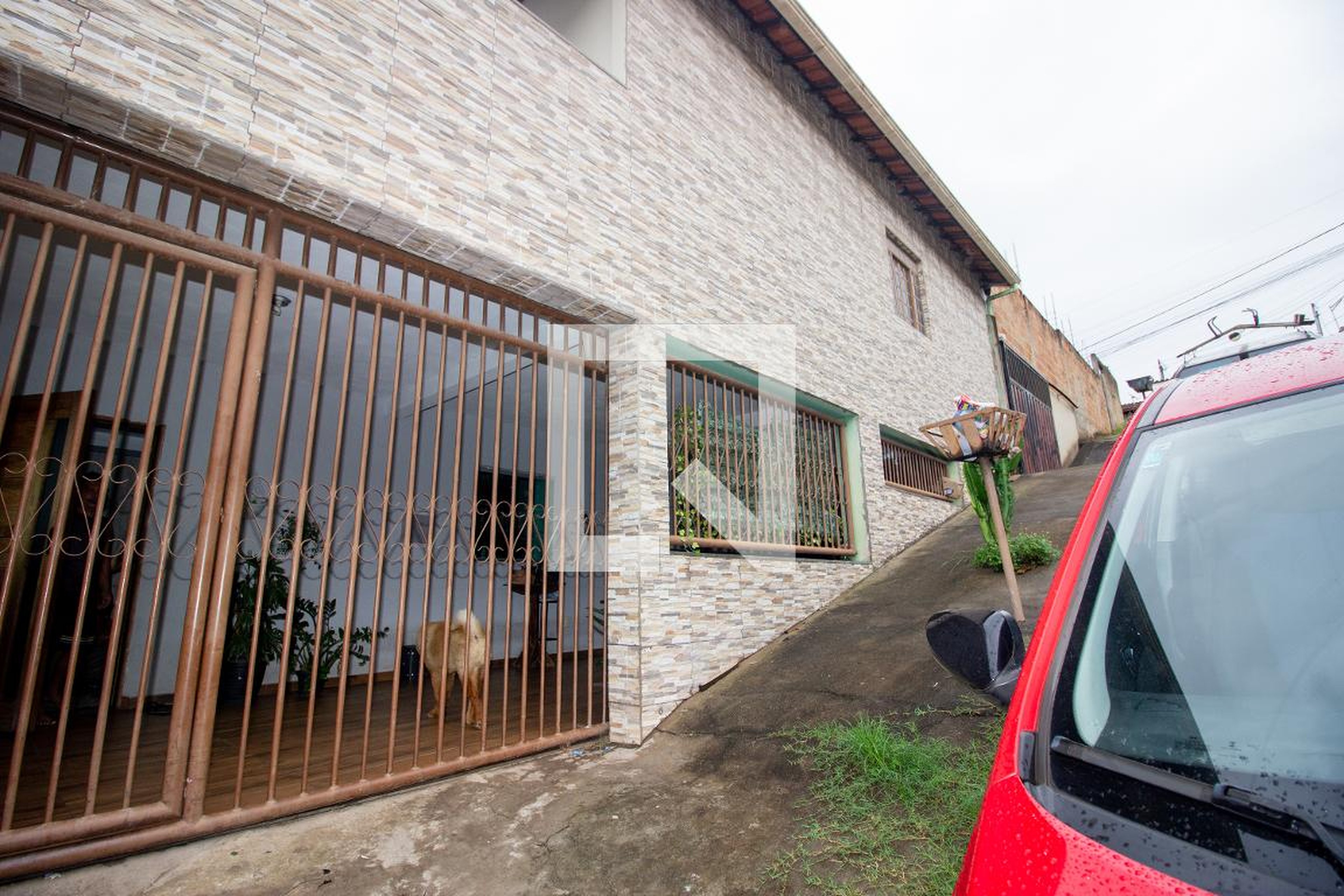 Fachada Condomínio em Rua Carlos Drumond de Andrade, 26