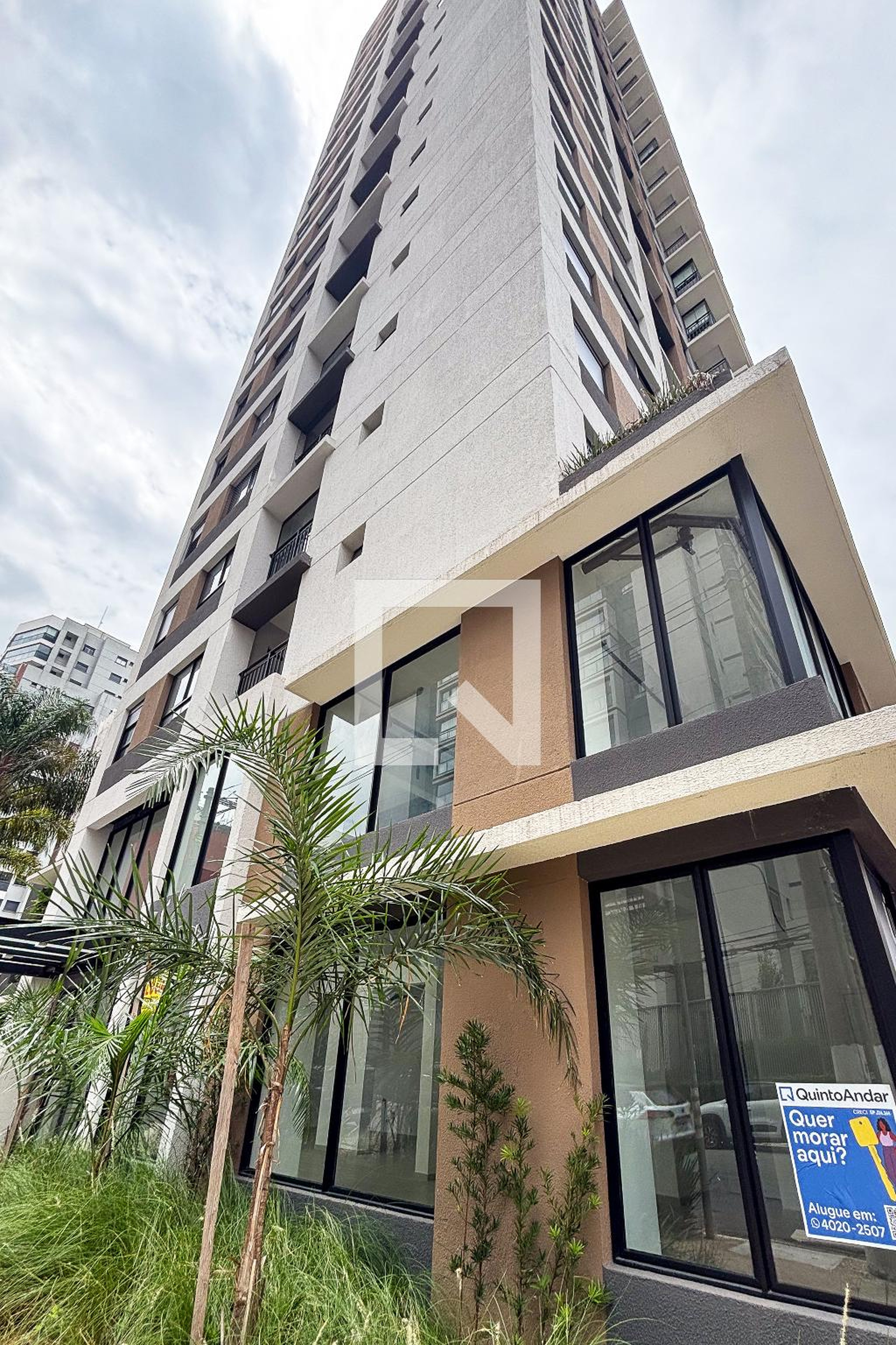 fachada do predio Condomínio Wire Capote Valente MF7