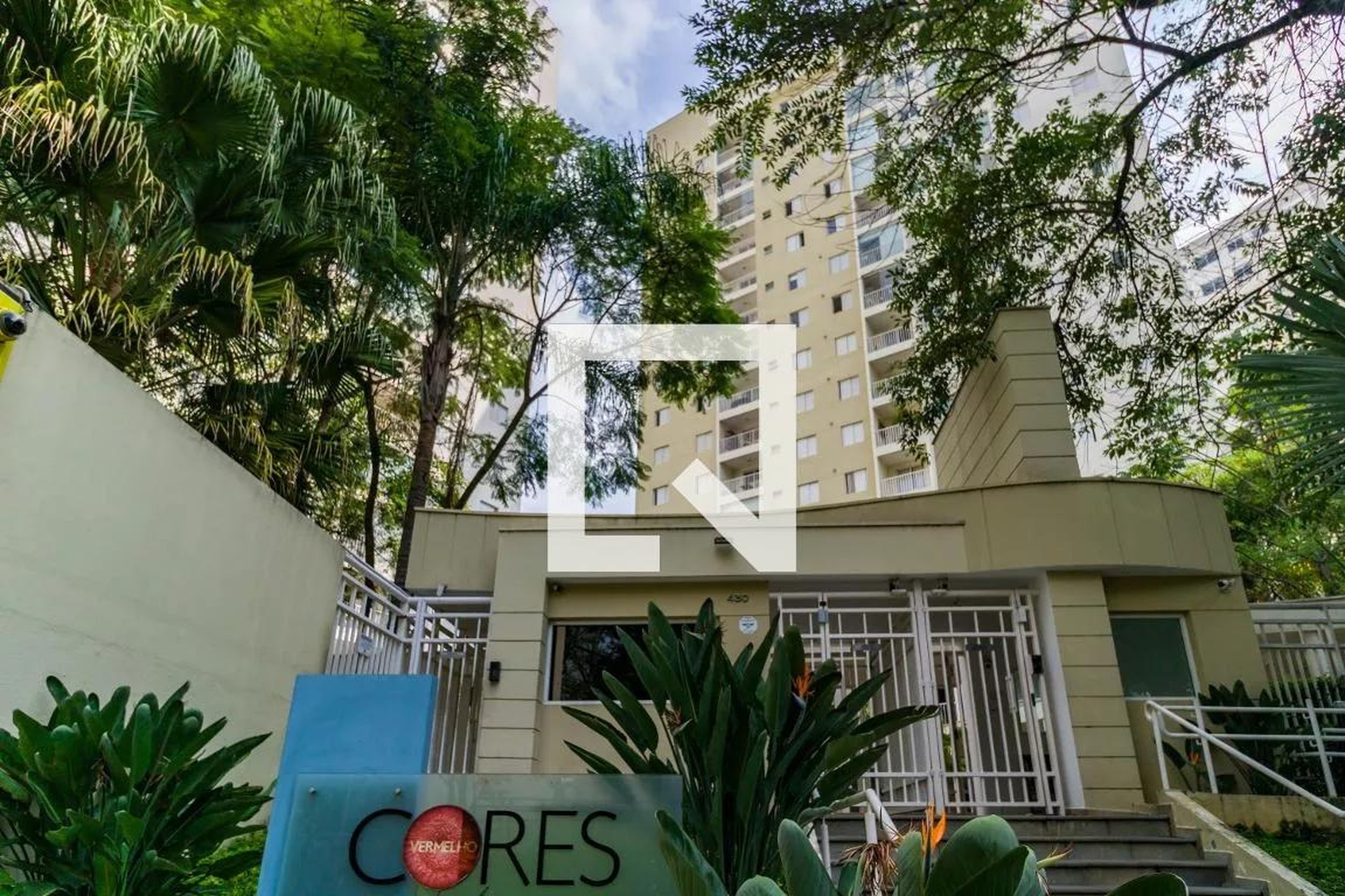 Fachada Condomínio Cores Vermelho