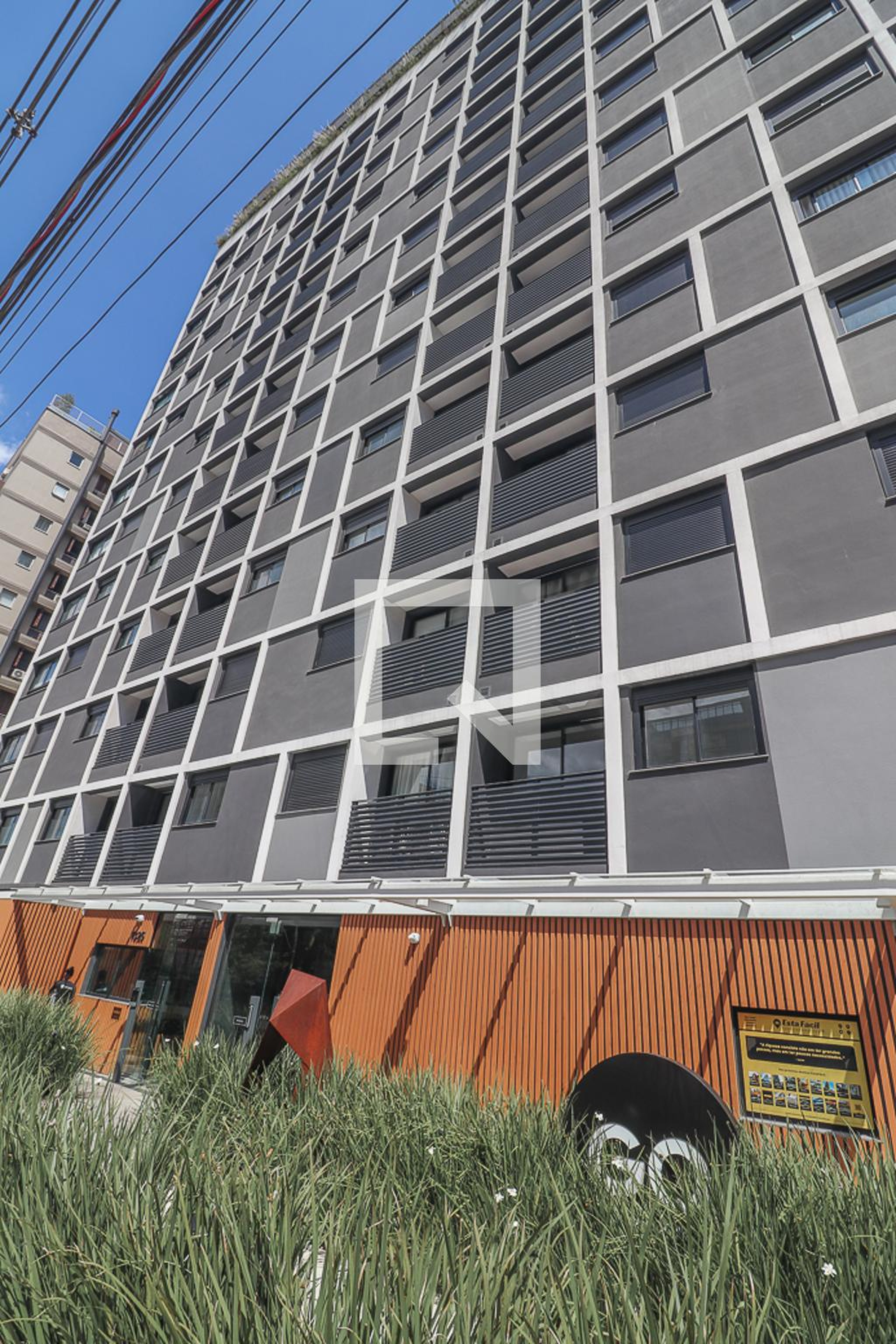 Fachada Condomínio em Rua Anita Garibaldi, 680