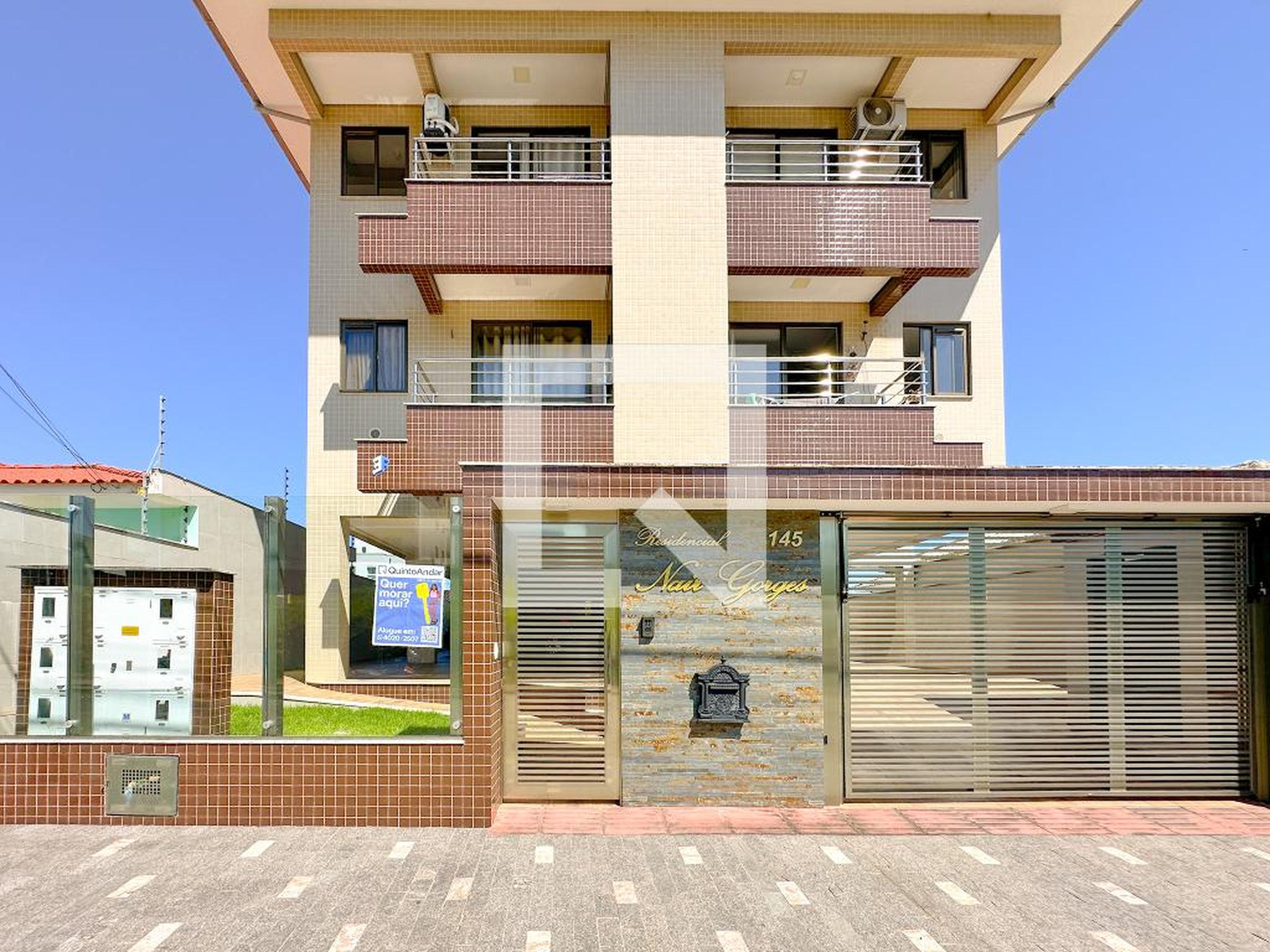 Fachada Condomínio em Rua Maria de Lurdes Vieira de Oliveira, 145