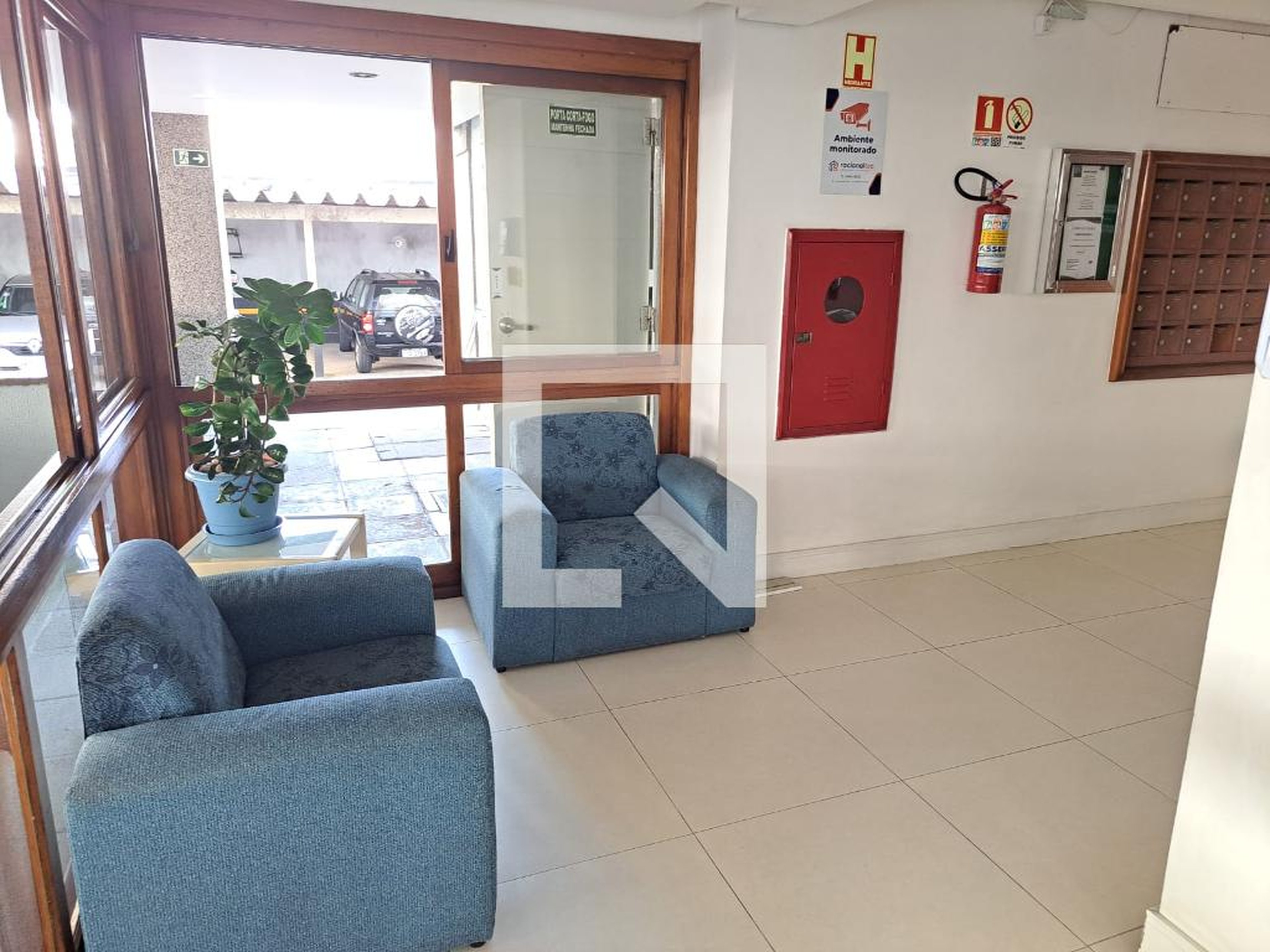 Hall de Entrada - Edifio Plaza Velasquez