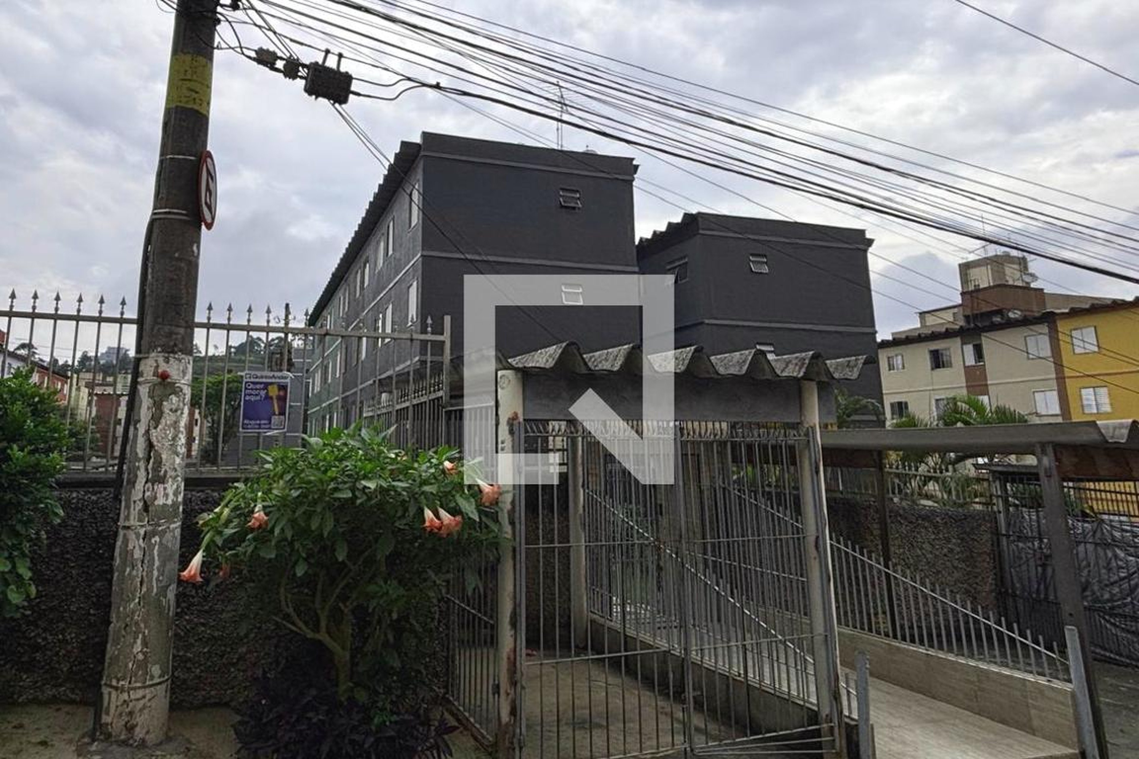 Fachada Condomínio em Rua Wenceslau Richter, 23b