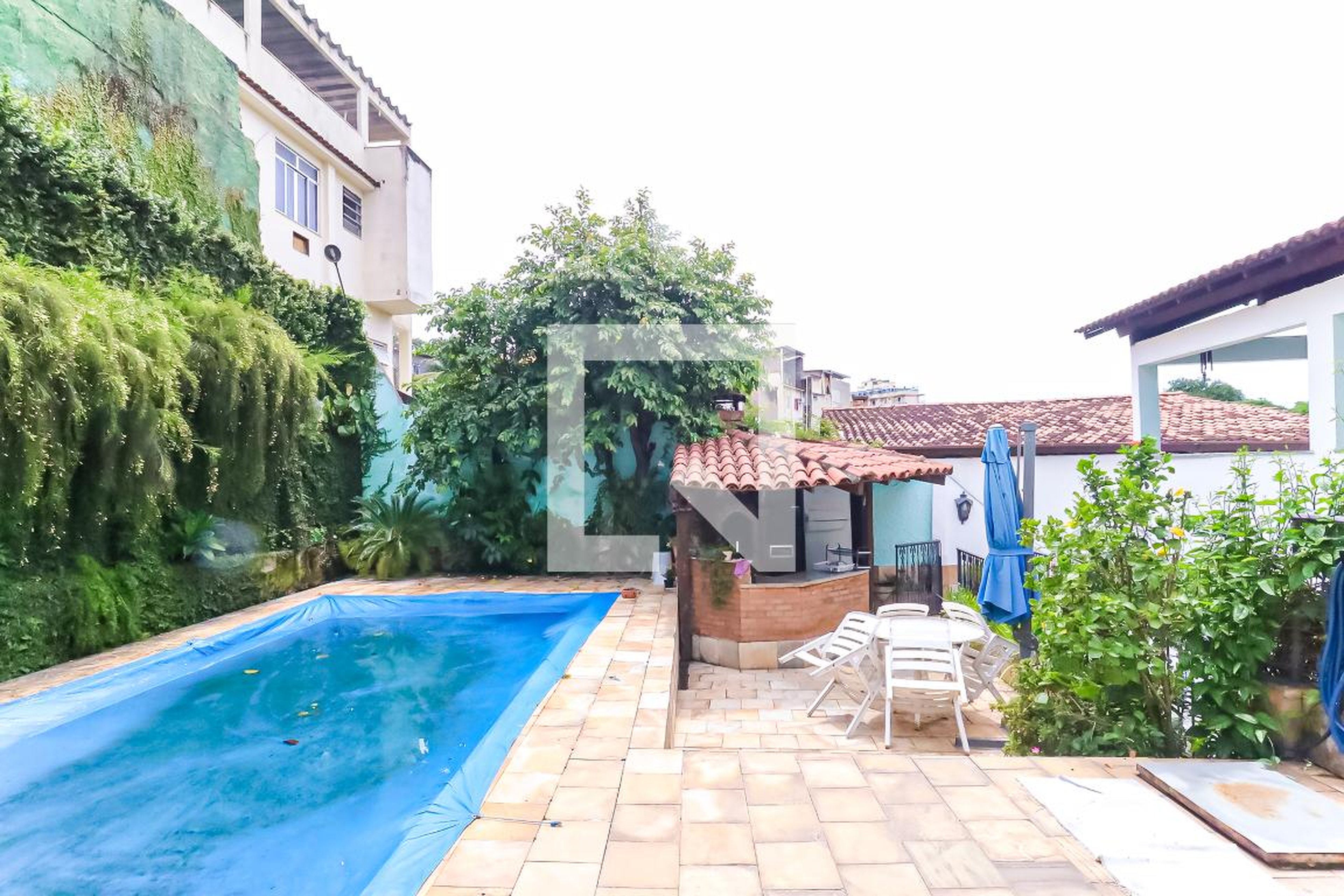 Piscina Condomínio em Rua Guaiaquil, 93