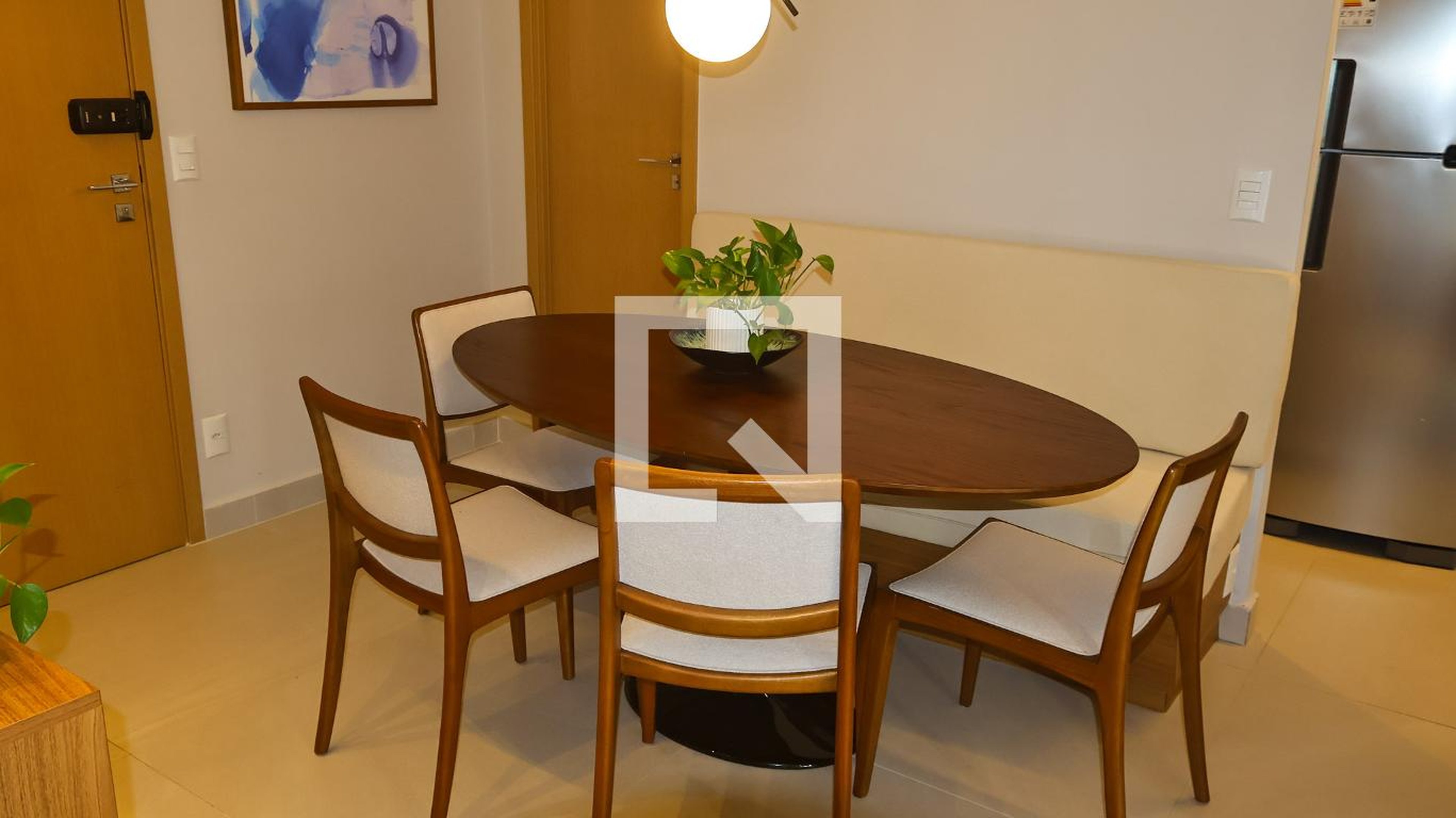 Hall de entrada Condomínio em Rua T-38, 444