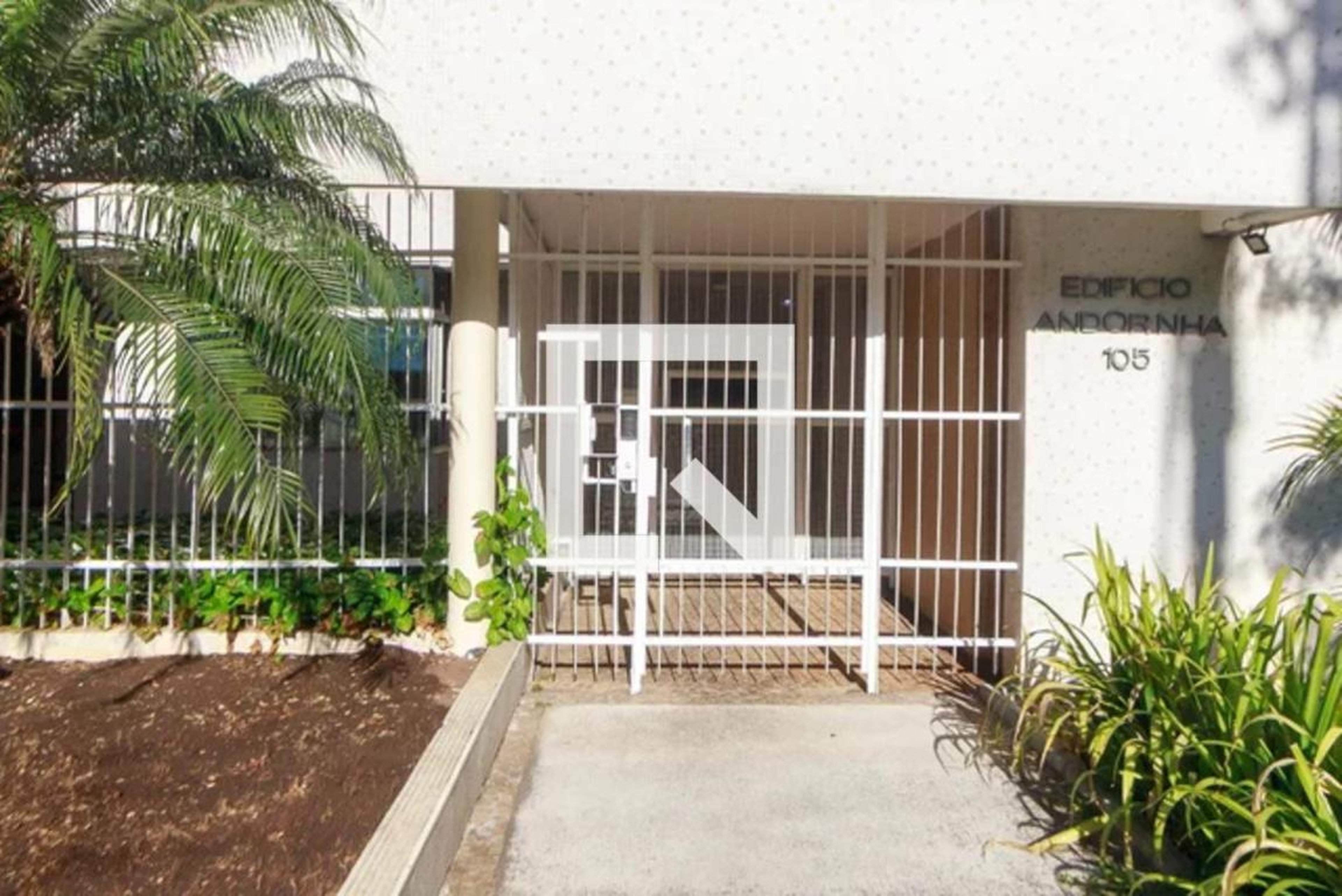 Fachada Condomínio Esplanada Granja Julieta