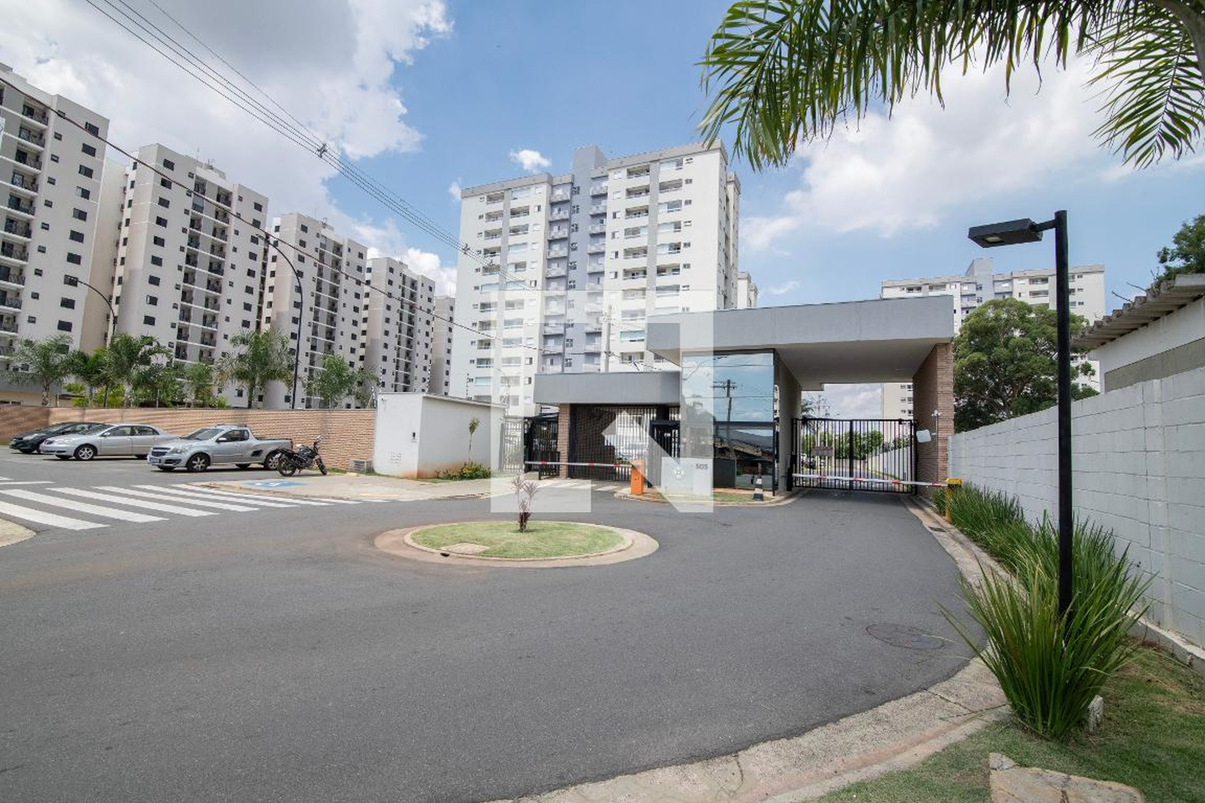 Fachada do Condomínio Residencial Parque das Hortênsias