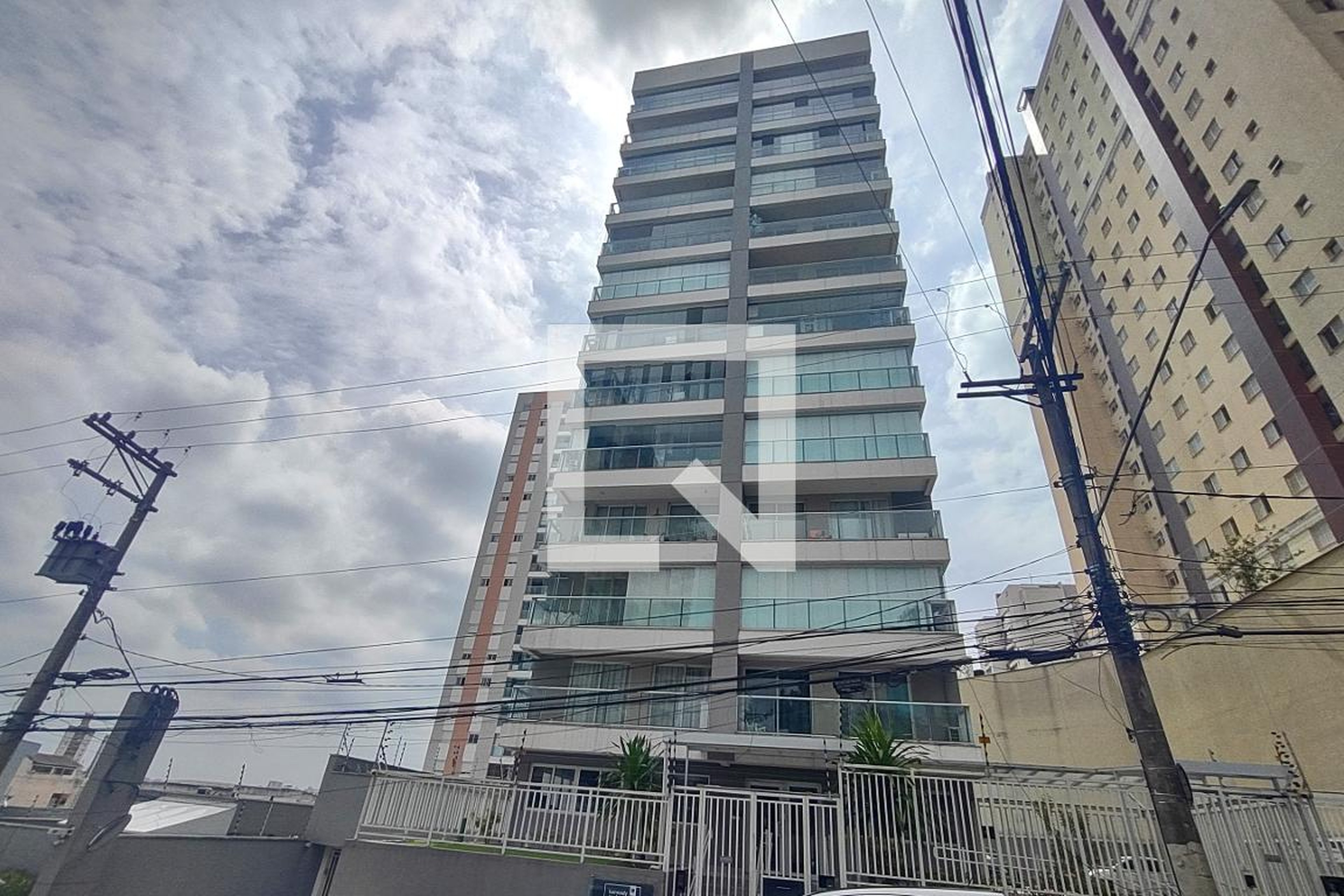 Fachada Condomínio Kennedy Park Home e Studios