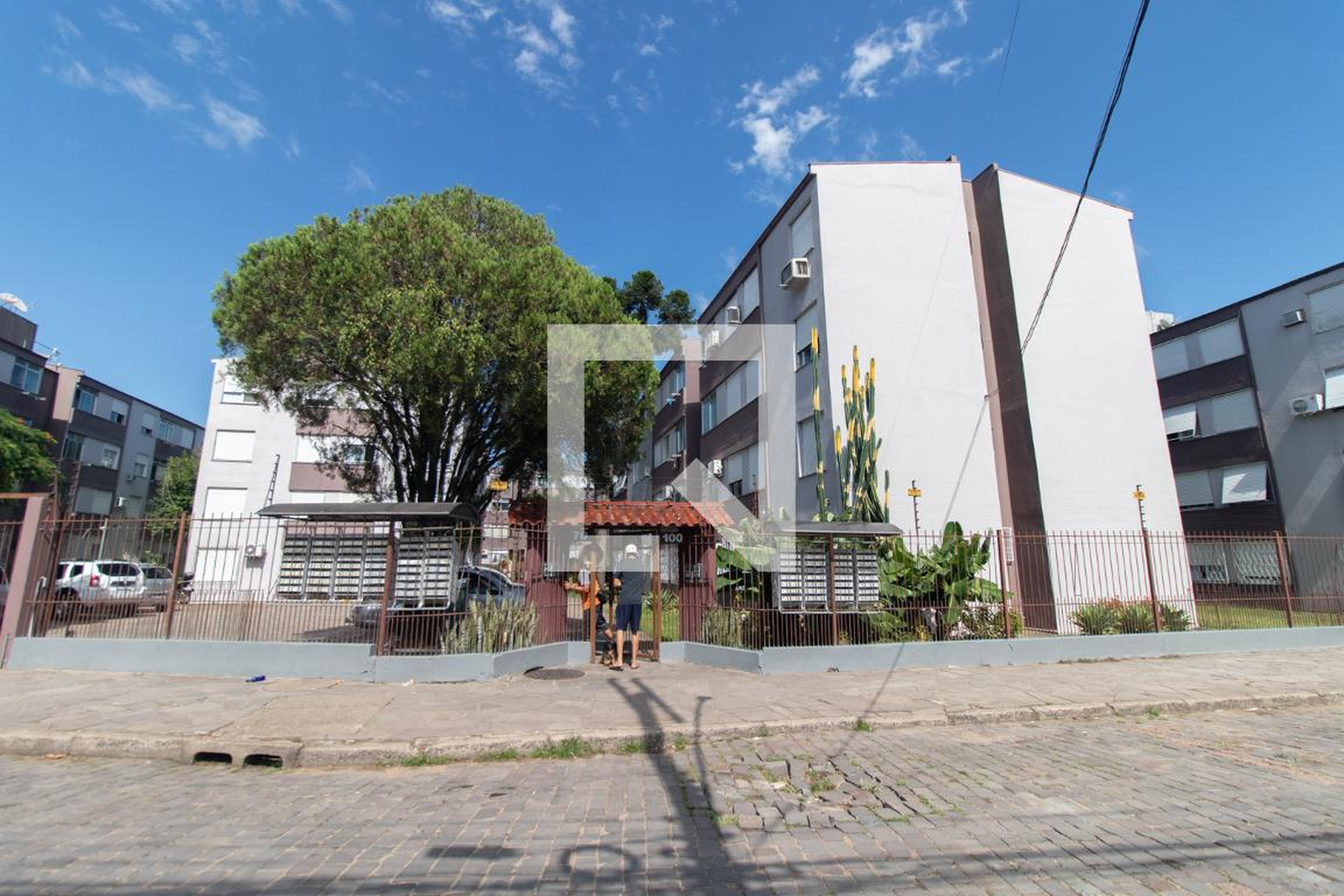 Fachada Condomínio em Rua Padre Ângelo Corso, 90