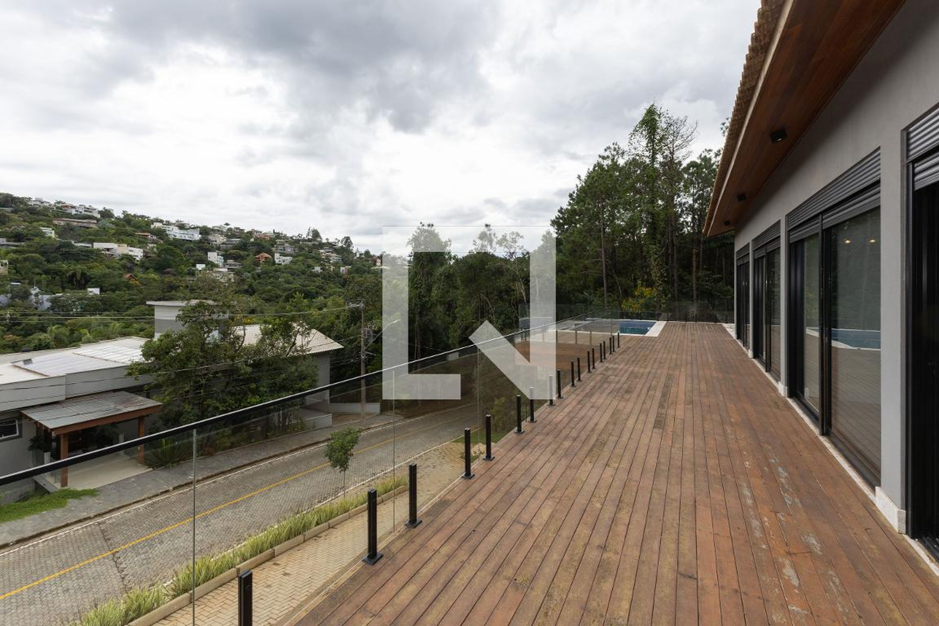 Fachada Condomínio em Alameda dos Jacarandás, 134