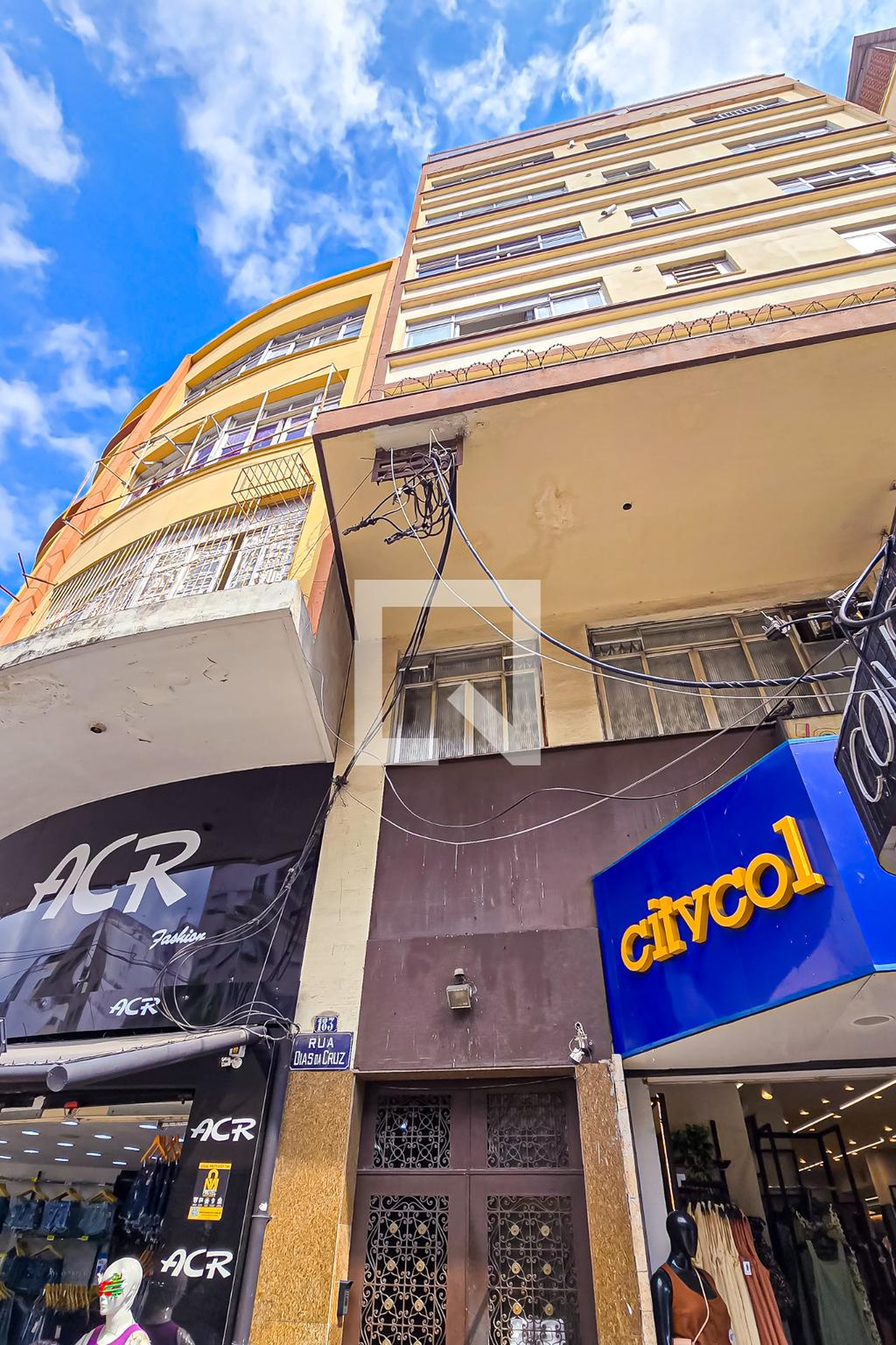 Fachada Condomínio em Rua Dias da Cruz, 183