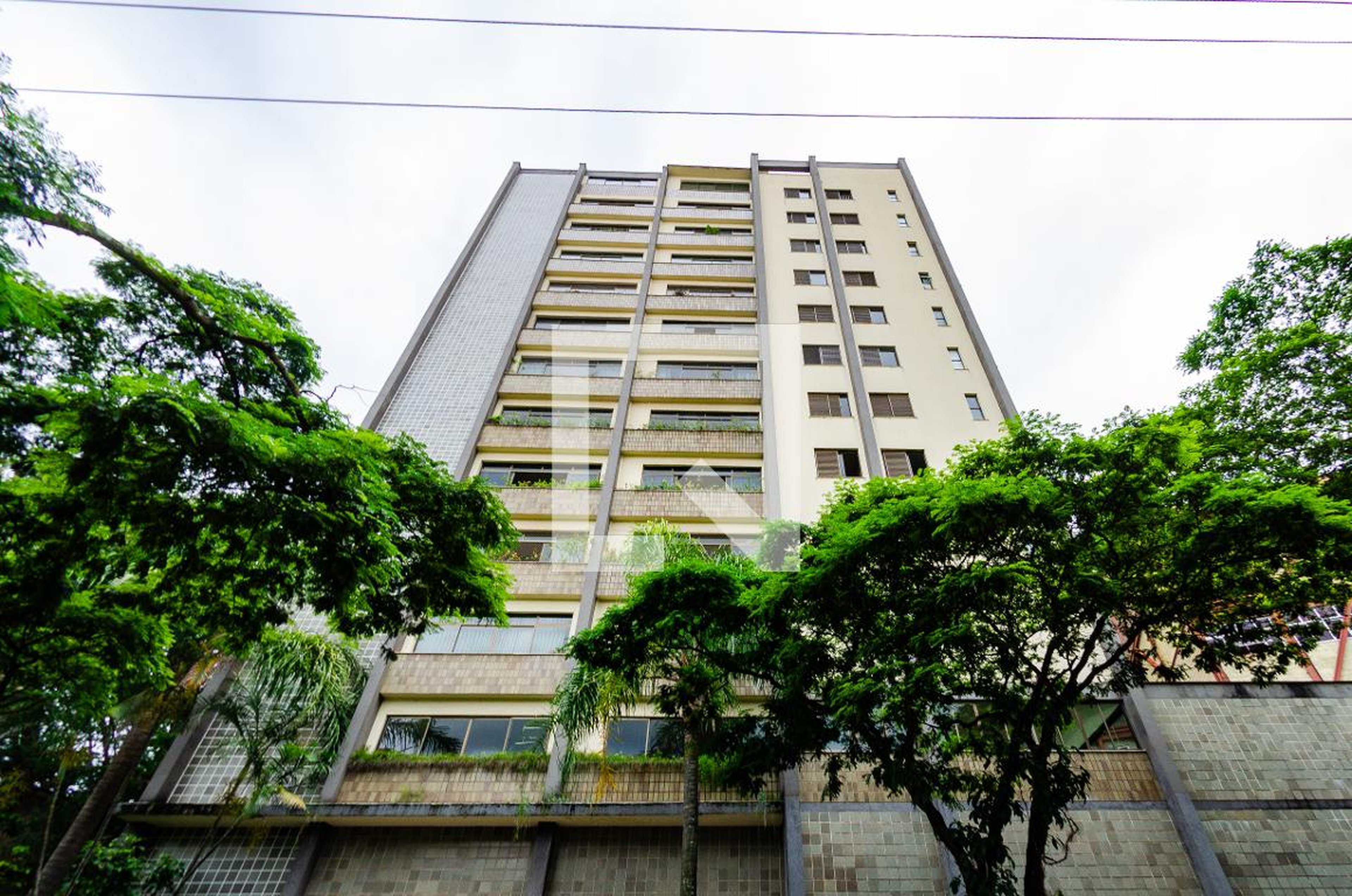 Fachada Condomínio em Rua Oliveira, 341