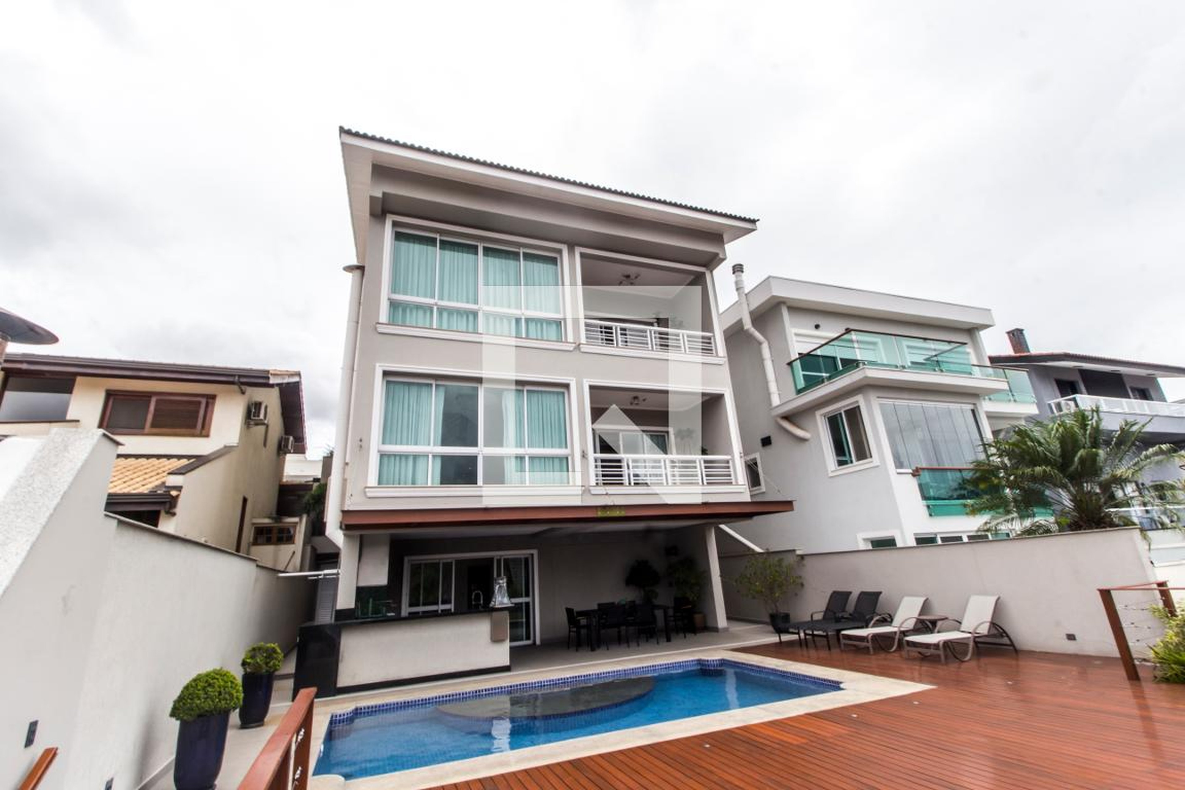 Fachada Condomínio em Alameda Ubatuba, 848