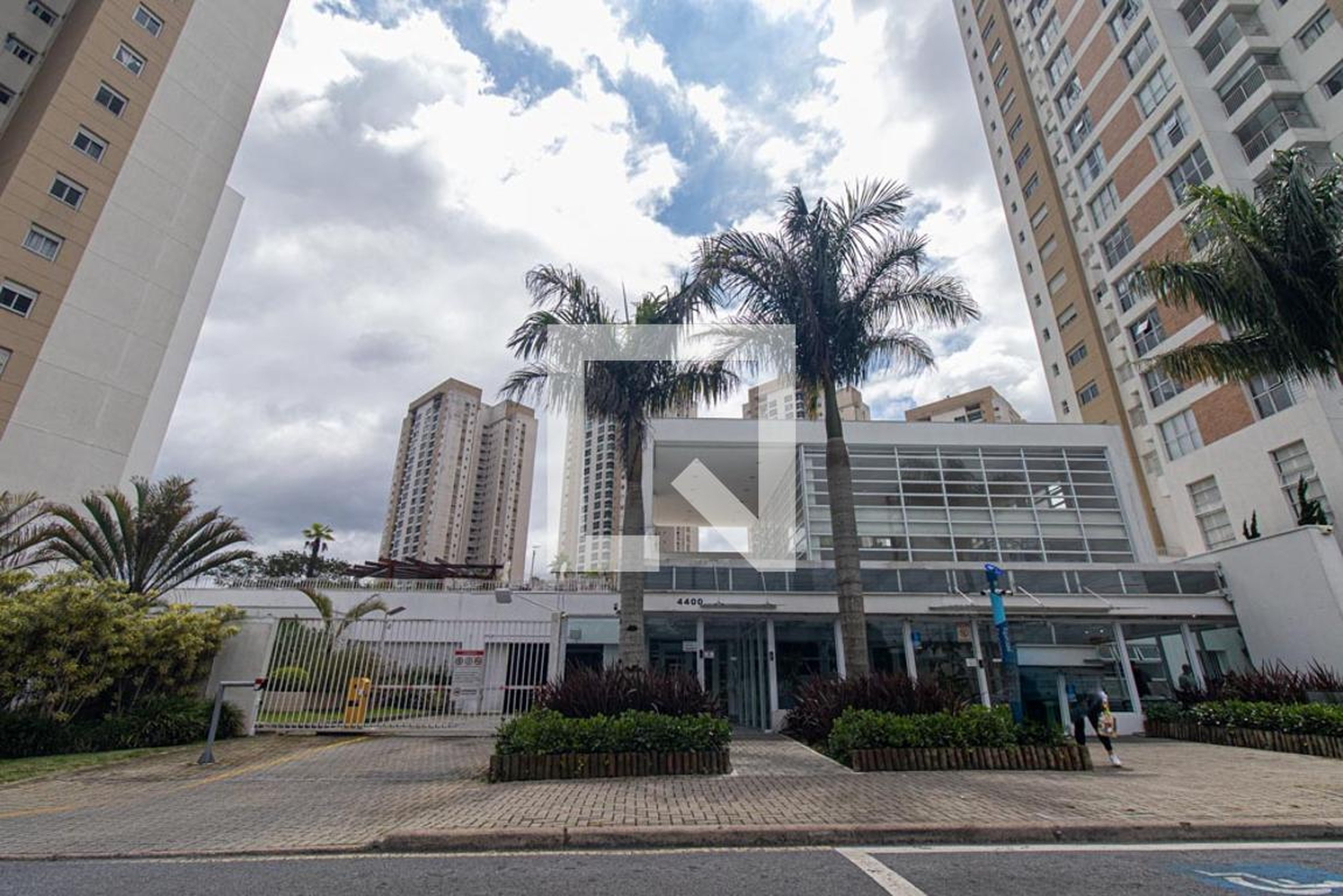 Fachada Condomínio Parque Ecoville