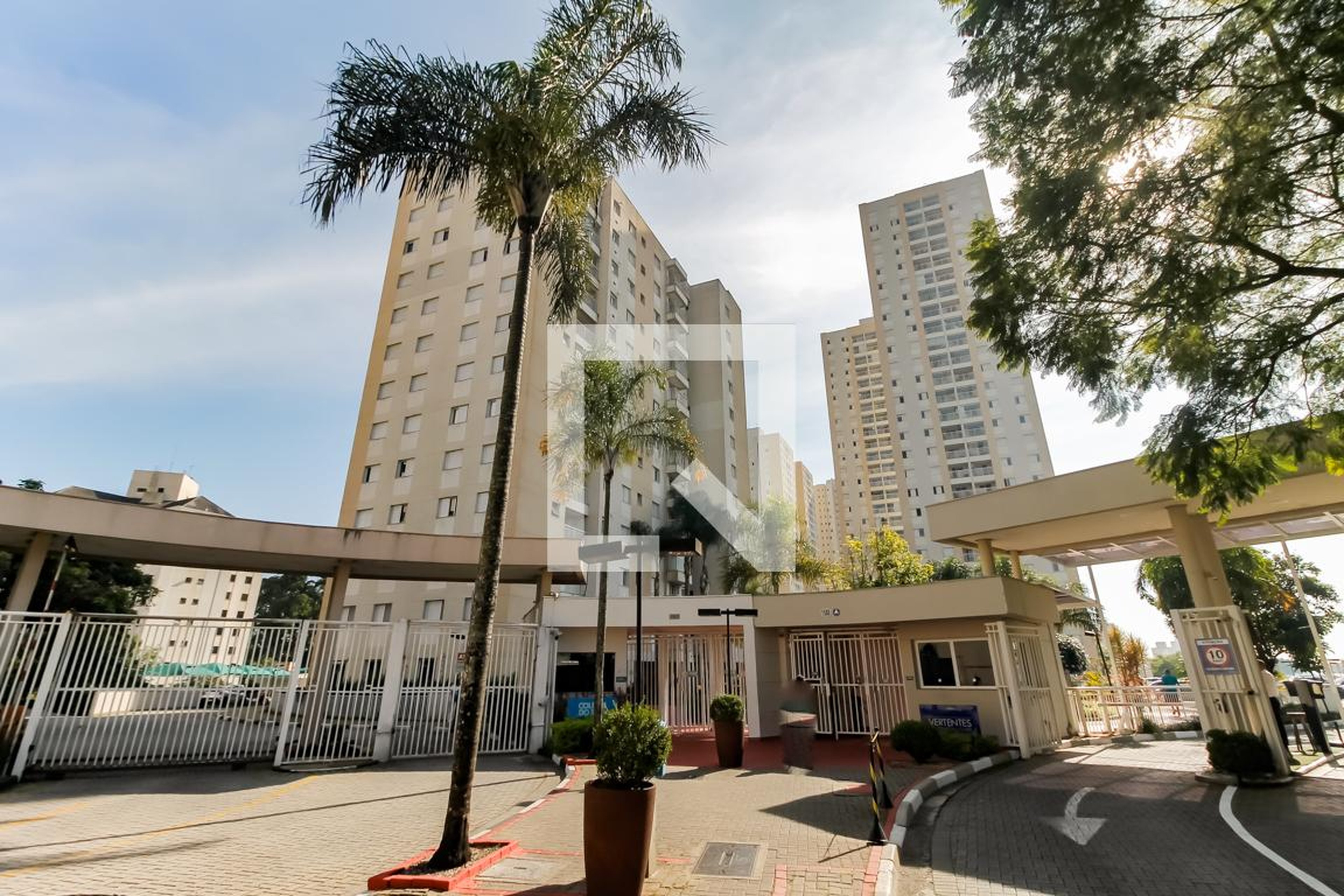 Fachada do Prédio Condomínio Colinas do Sol