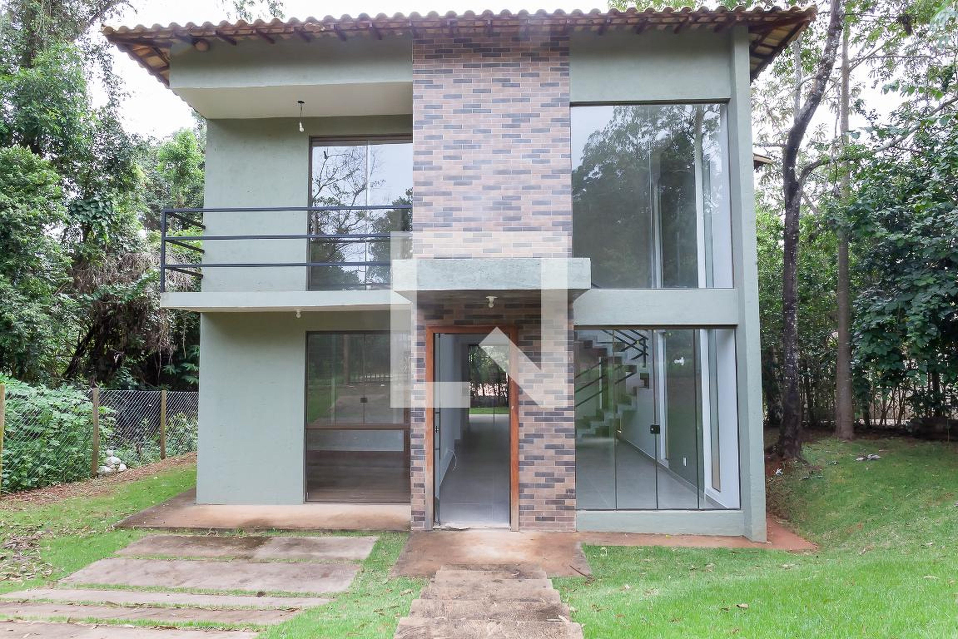 Fachada Condomínio em Alameda Maenduaba, 435