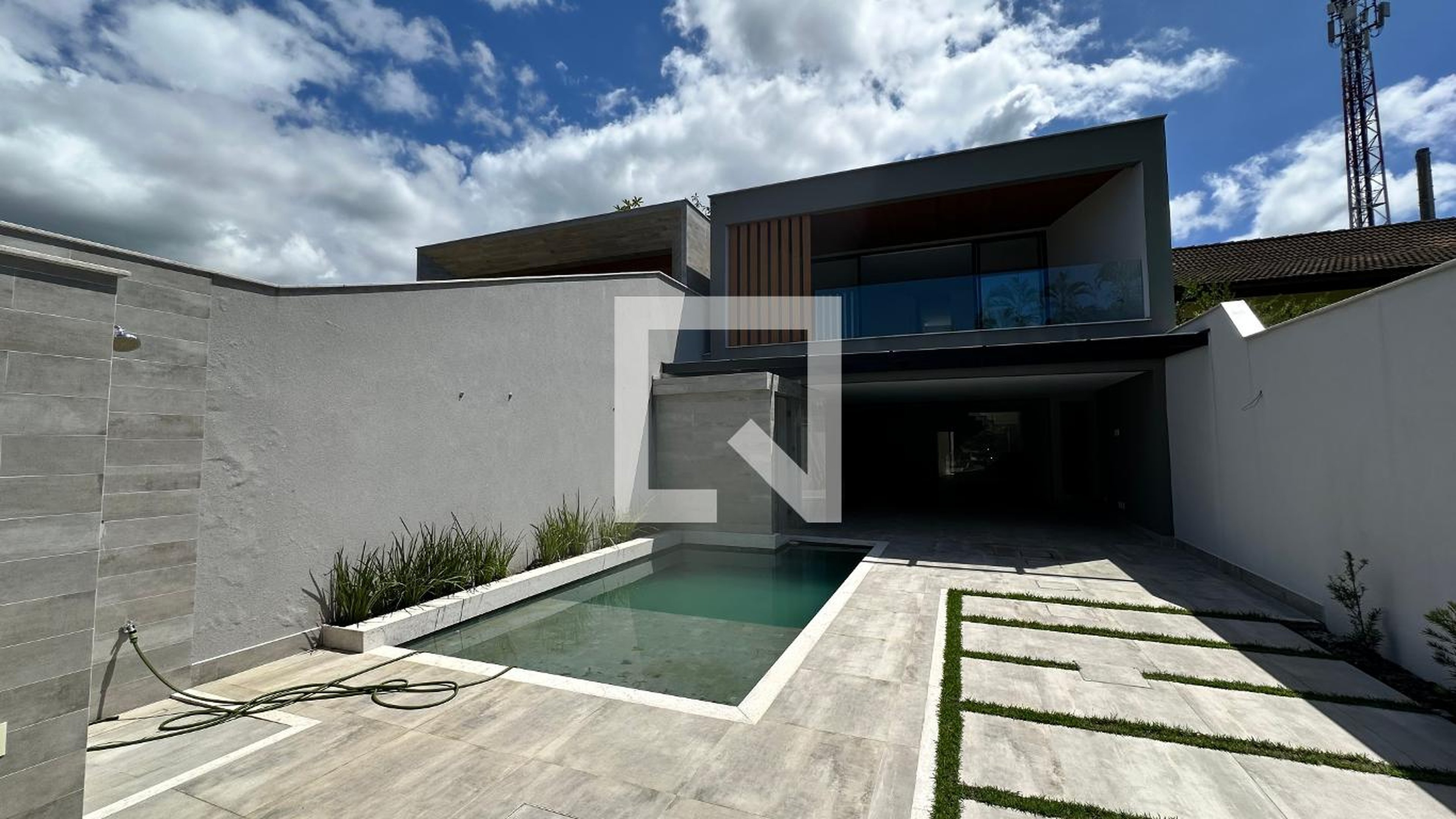 Fachada Condomínio em Rua Ivaldo de Azambuja, 461