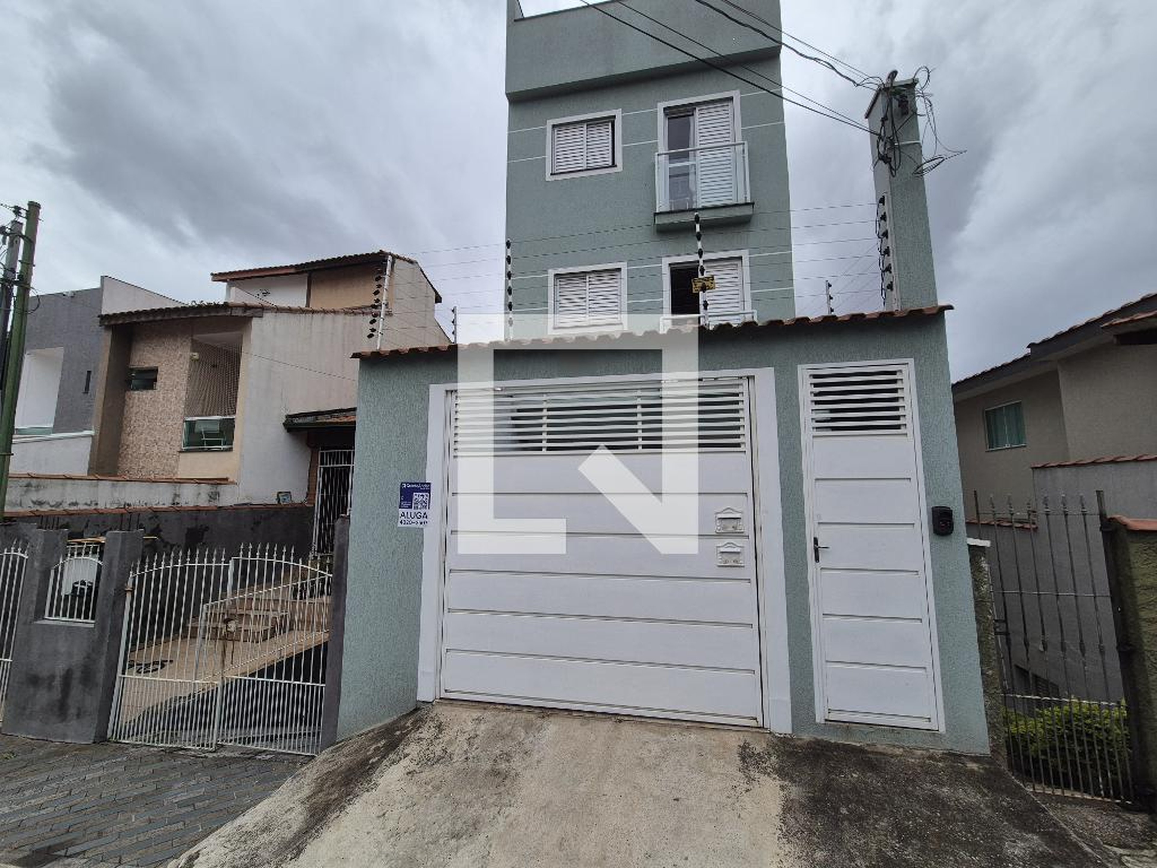 Fachada Condomínio em Rua Jacupiranga, 47