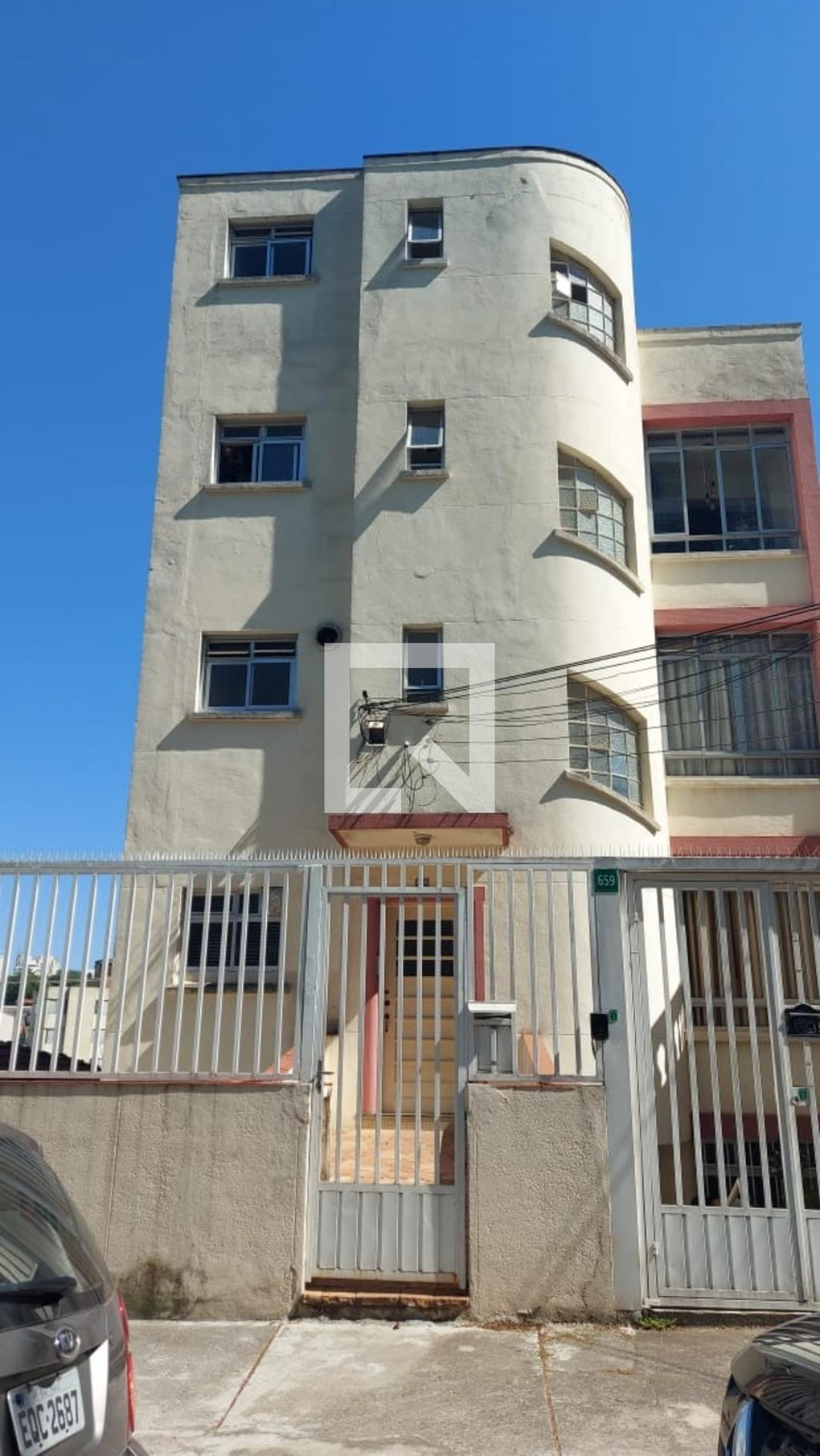 Fachada Condomínio em Rua Guimarães Passos, 659