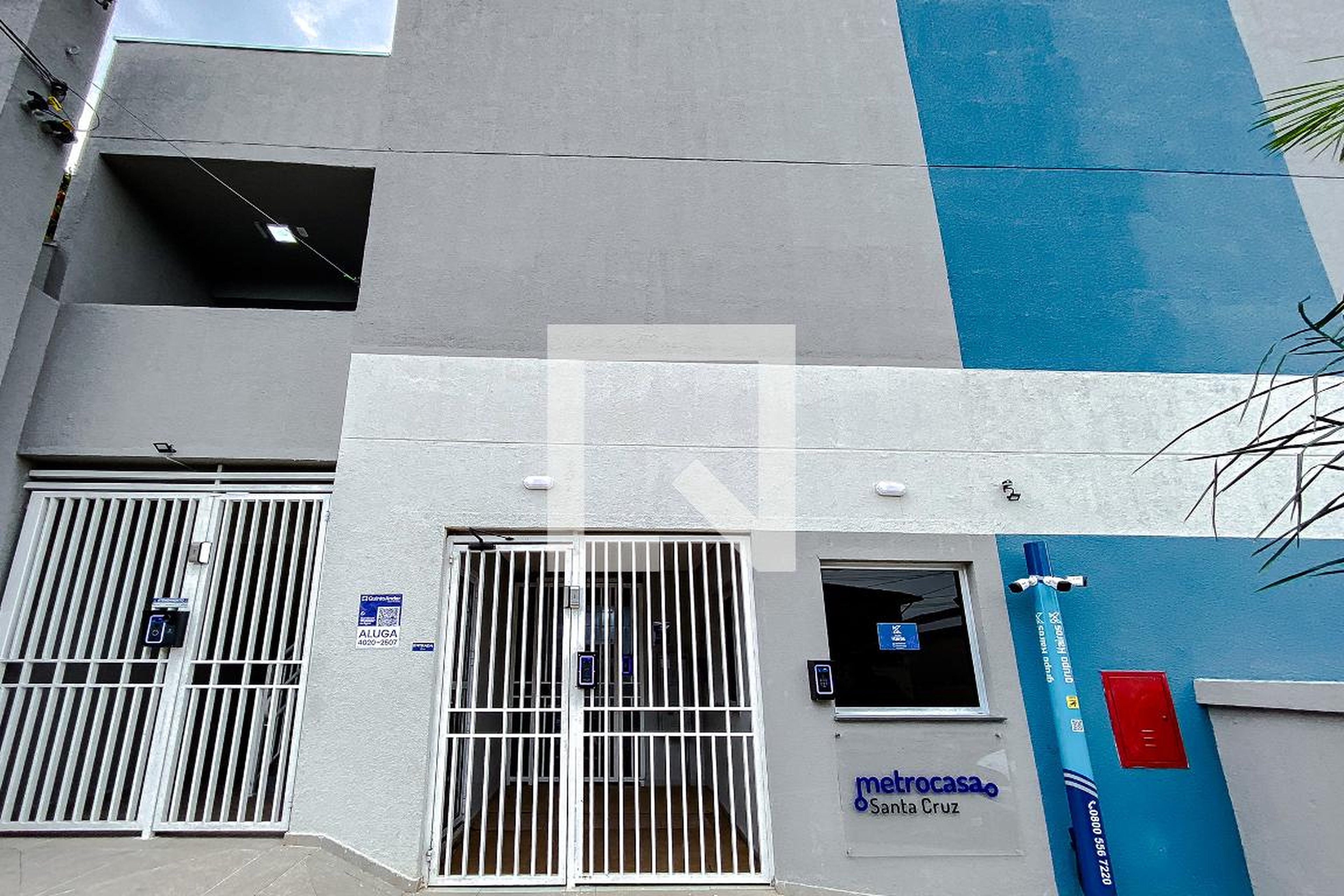 Fachada Condomínio Metrô Casa Santa Cruz