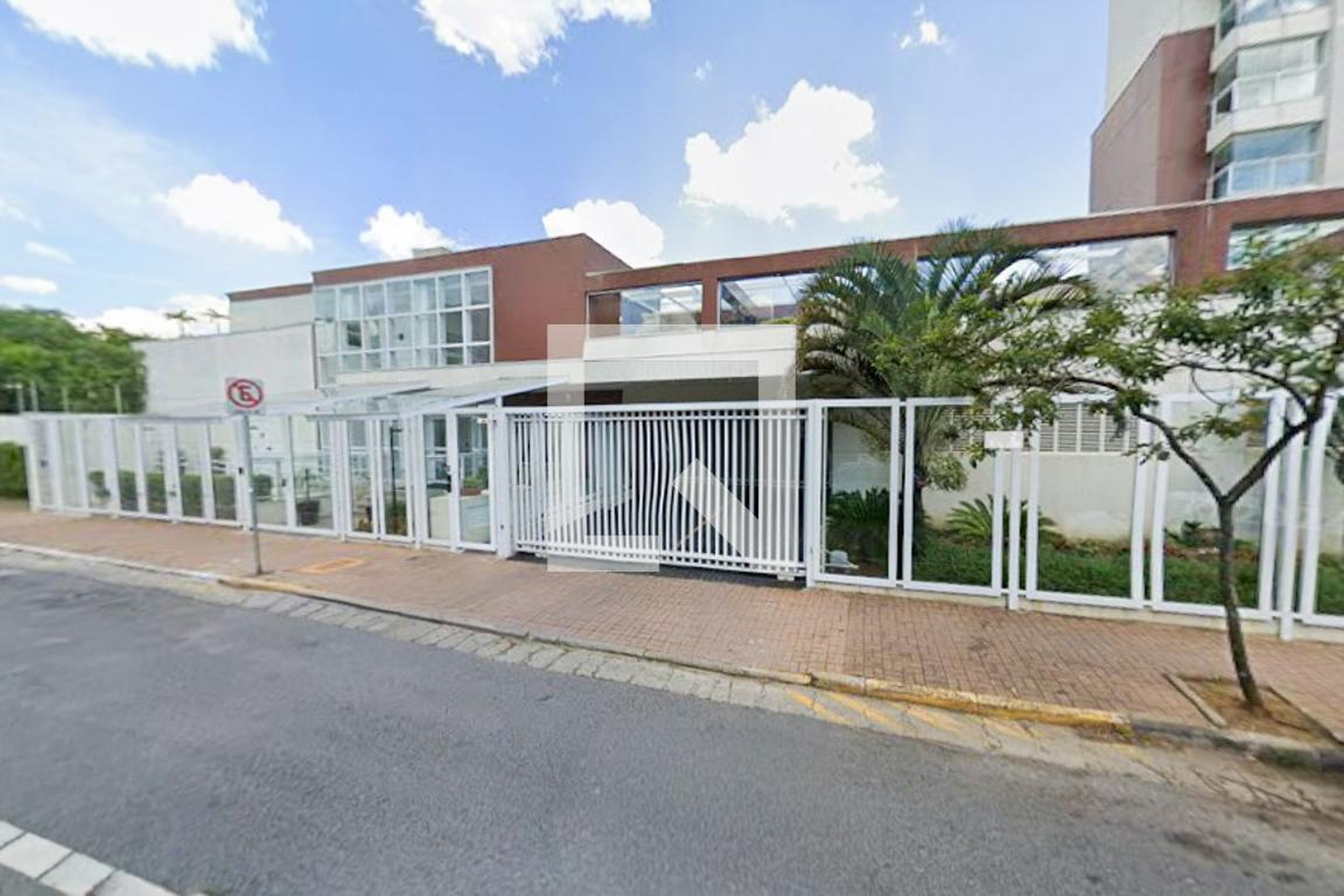 Fachada Condomínio Cena Golf Residence