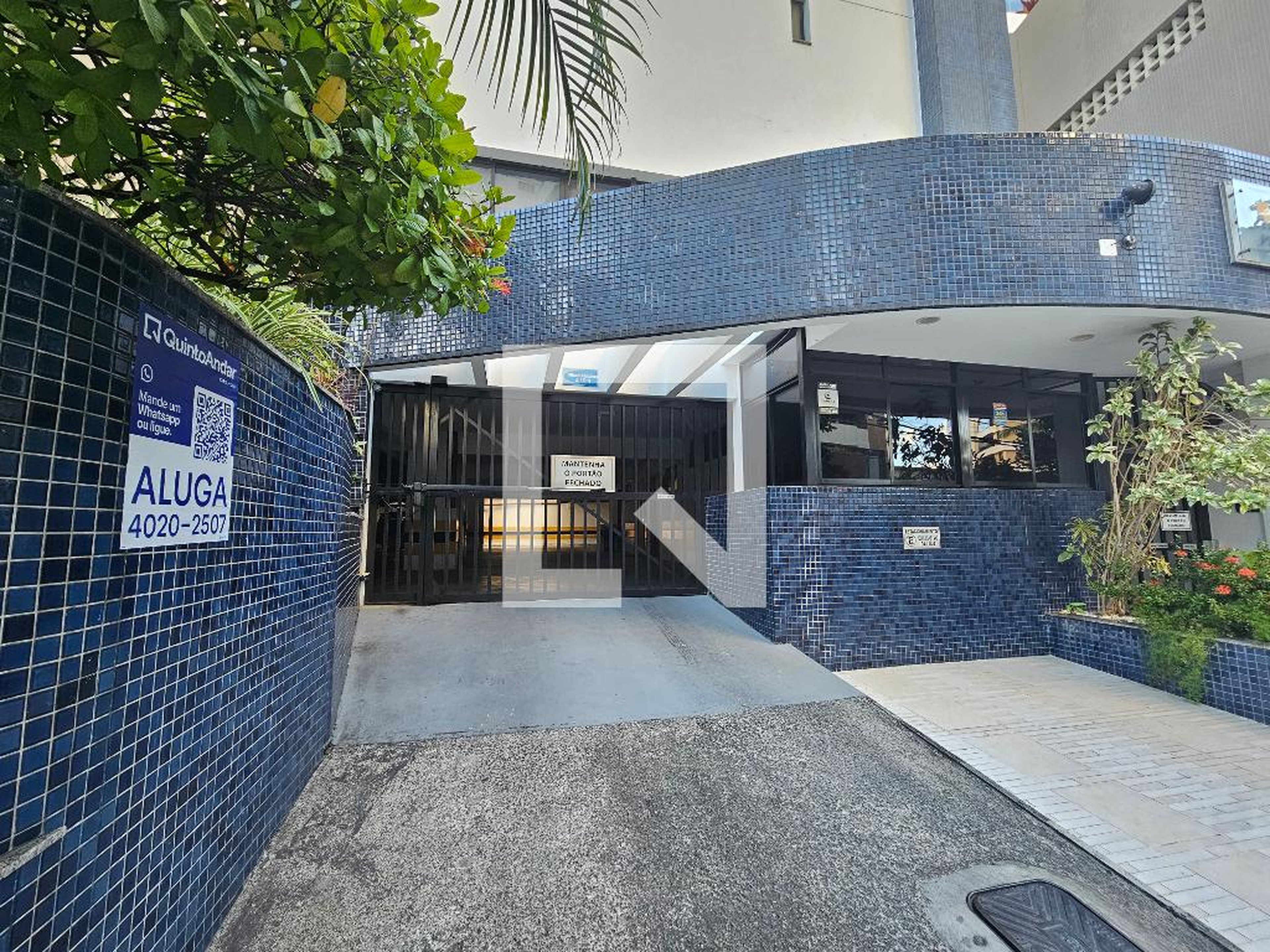 Fachada Condomínio Itaigara Pratical Residence