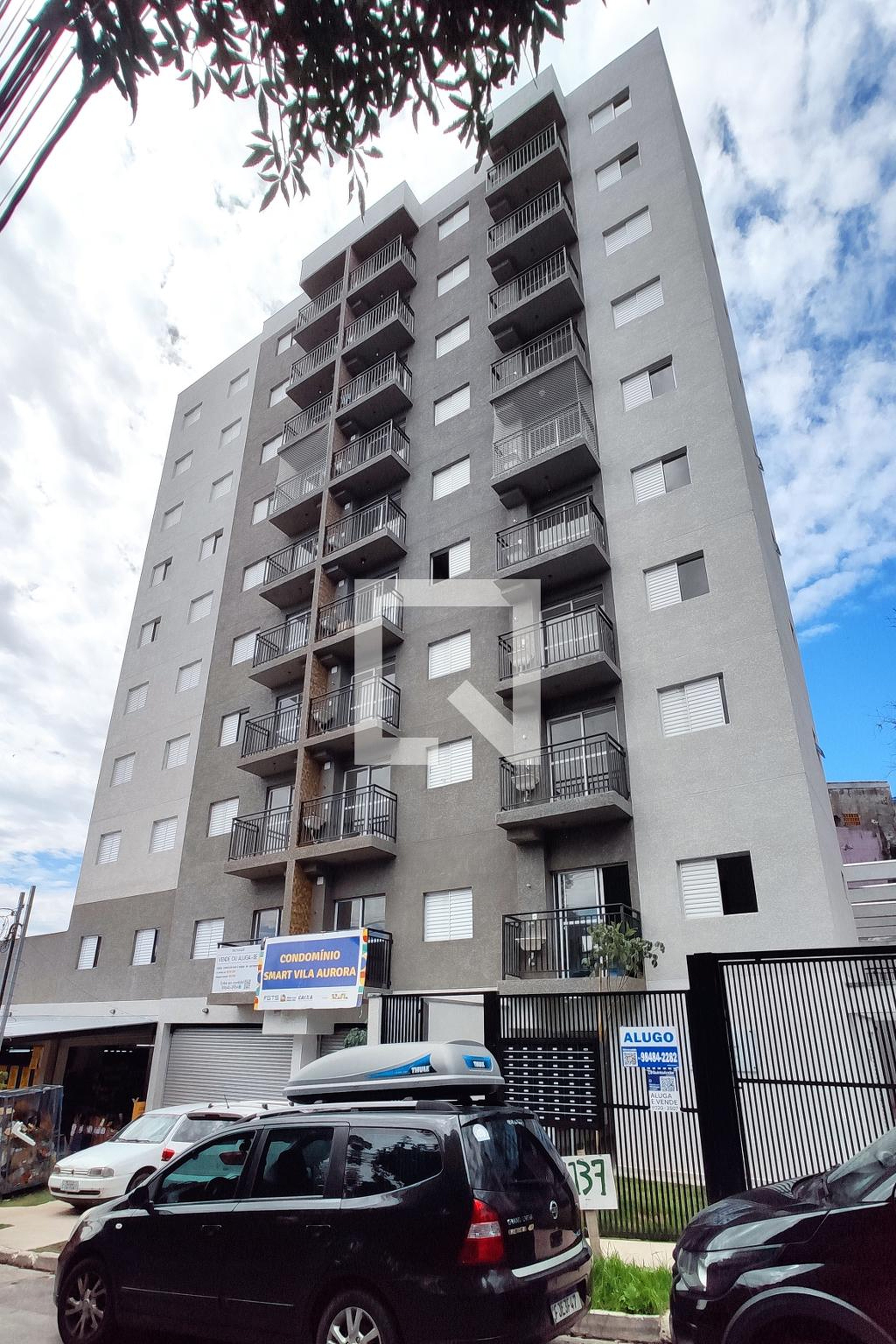 Fachada Condomínio em Rua Francisco da Cunha Menezes, 1037