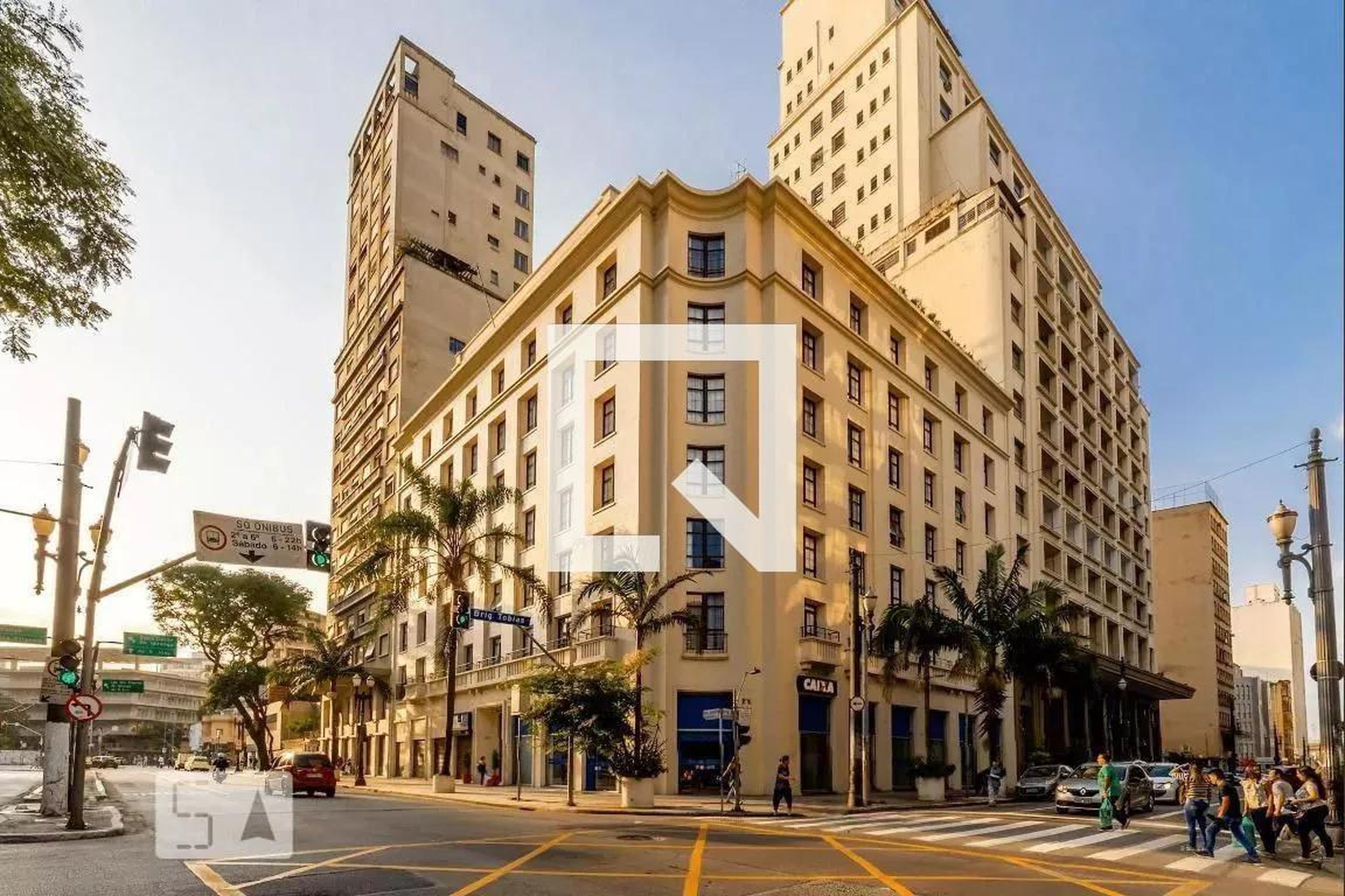 Fachada Condomínio em Avenida Senador Queirós, 311