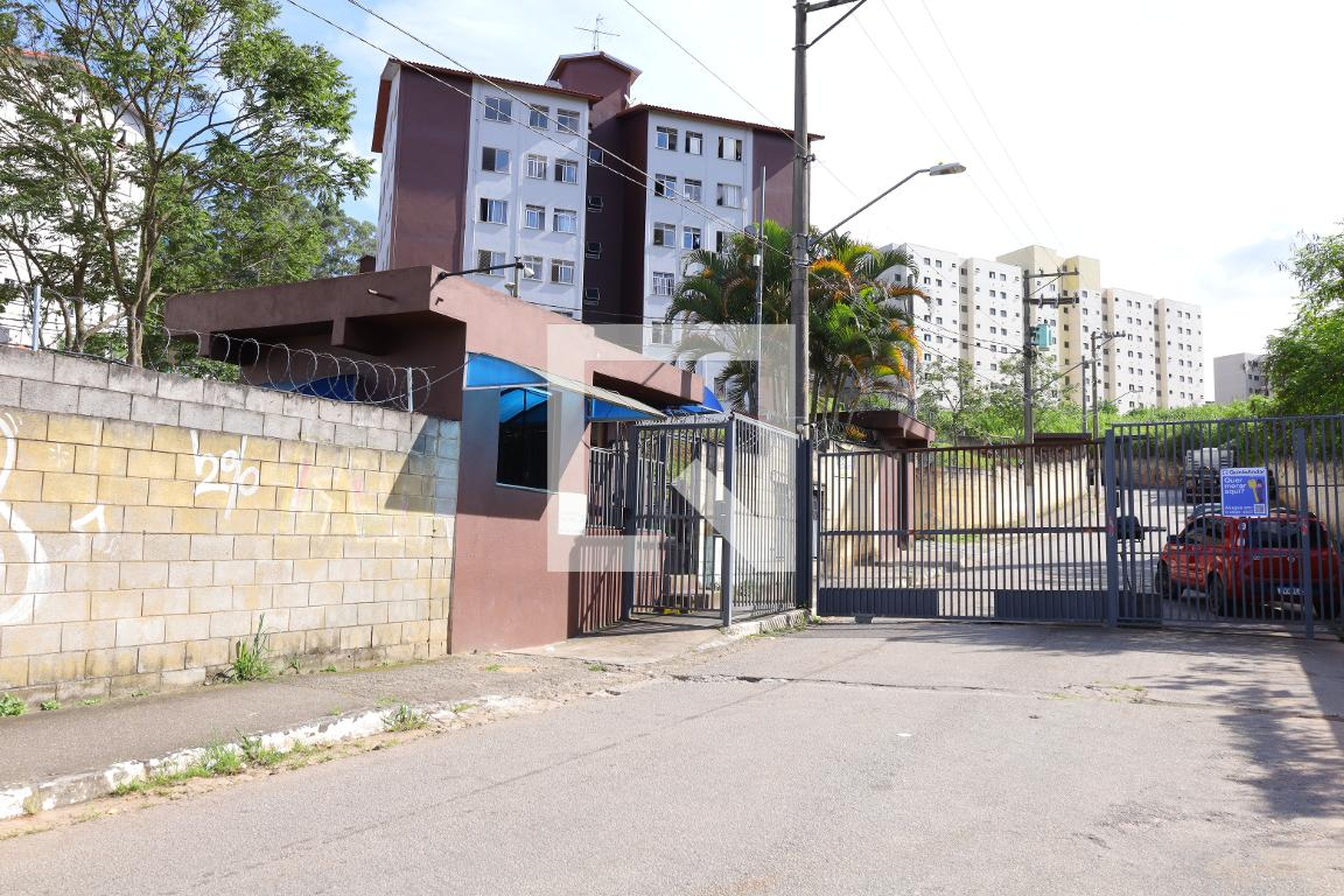 Fachada do condomínio Condomínio em Rua Boré, 36