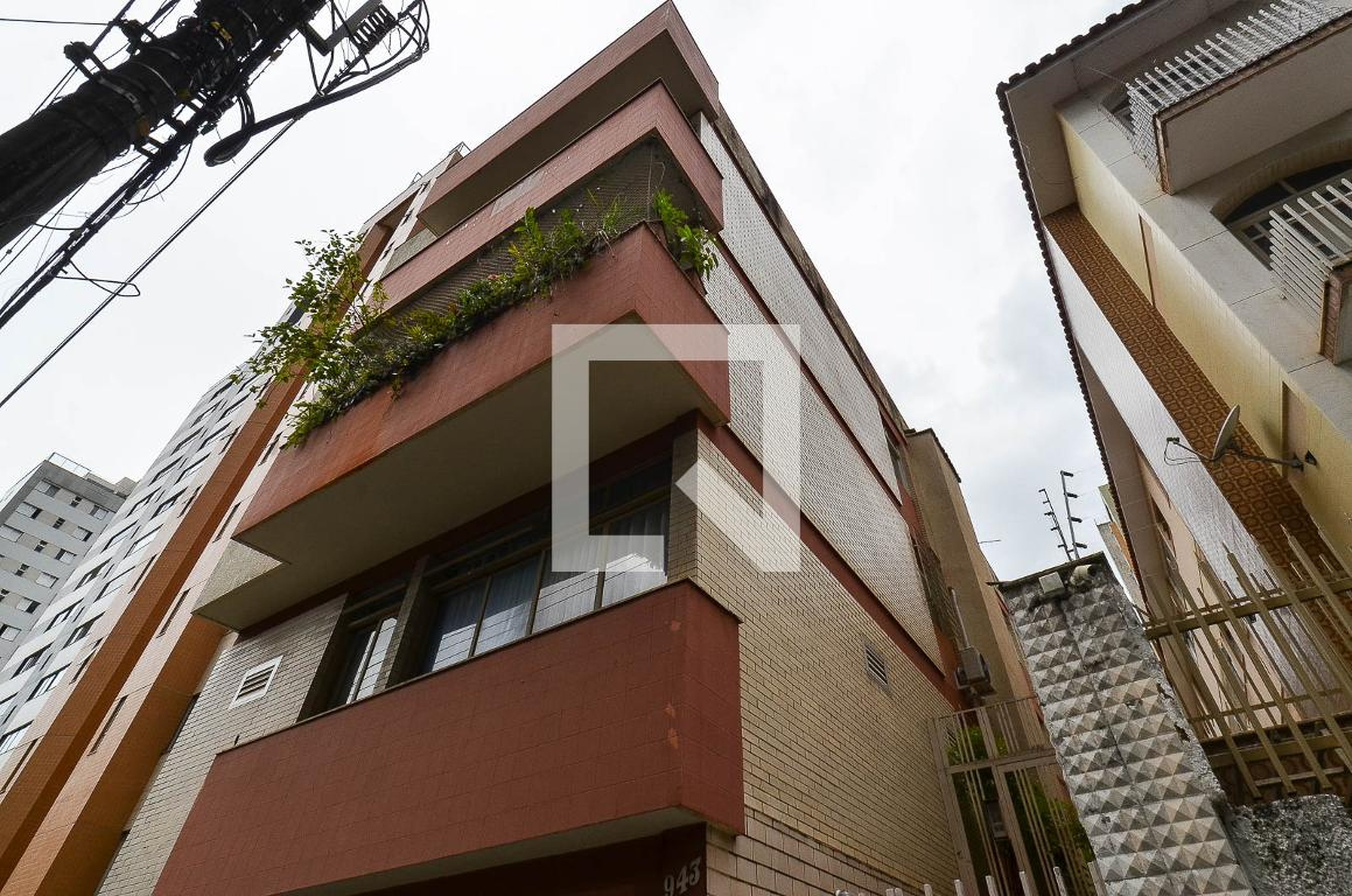 Fachada Condomínio em Rua Mato Grosso, 943
