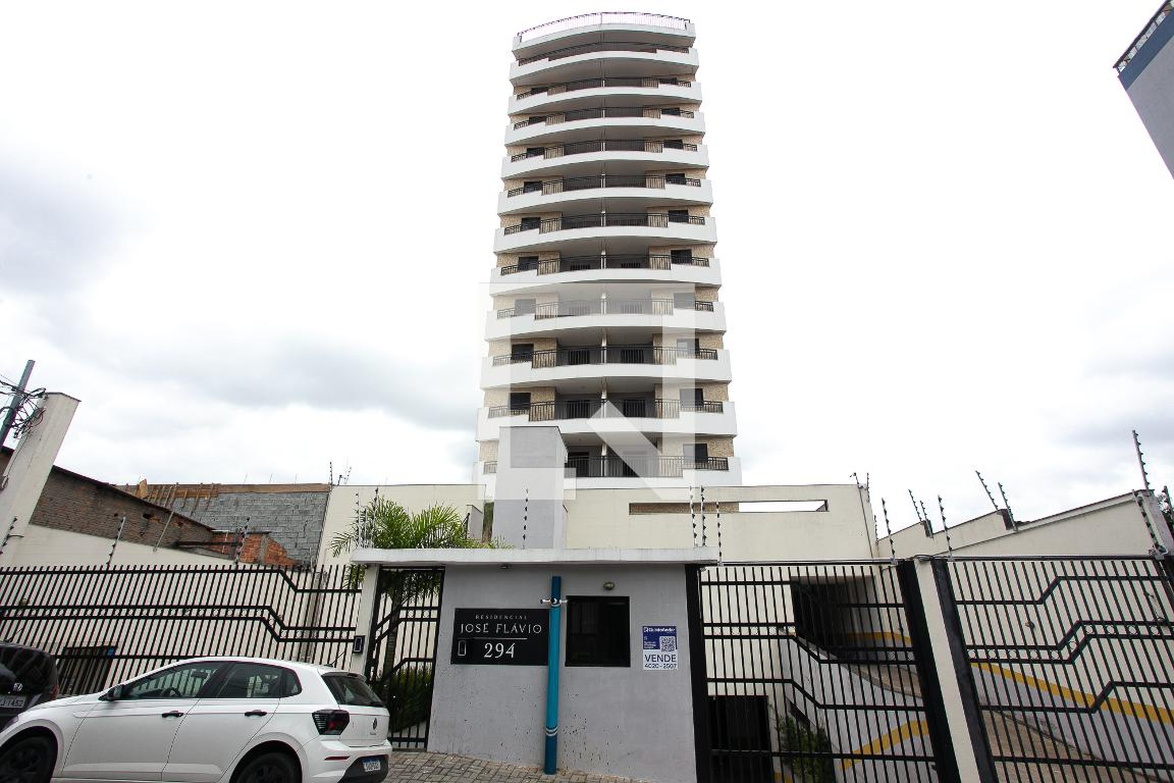 Fachada Condomínio em Rua José Flávio, 274