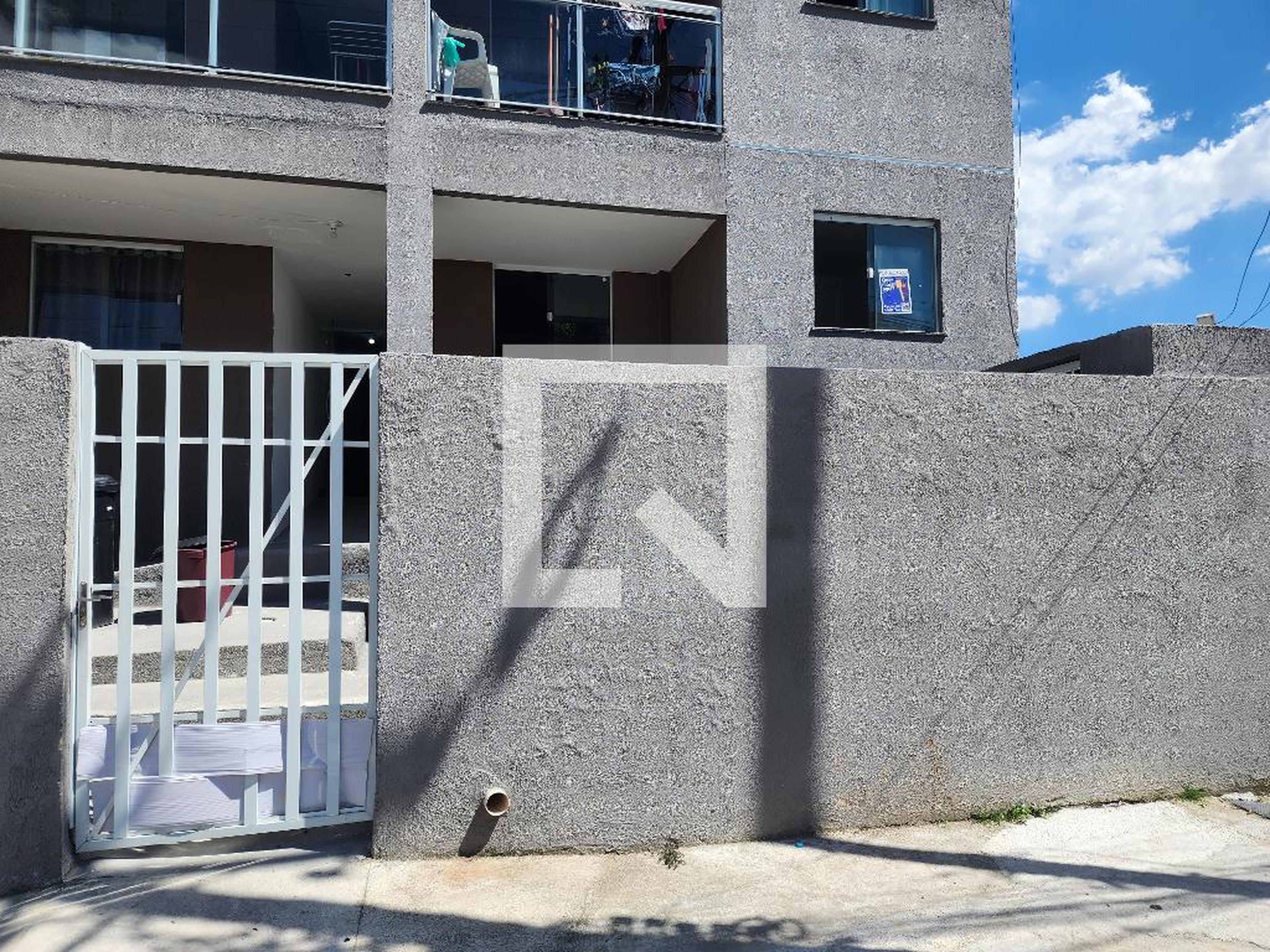 Fachada Condomínio em Rua Joaquim Augusto Pereira, 116